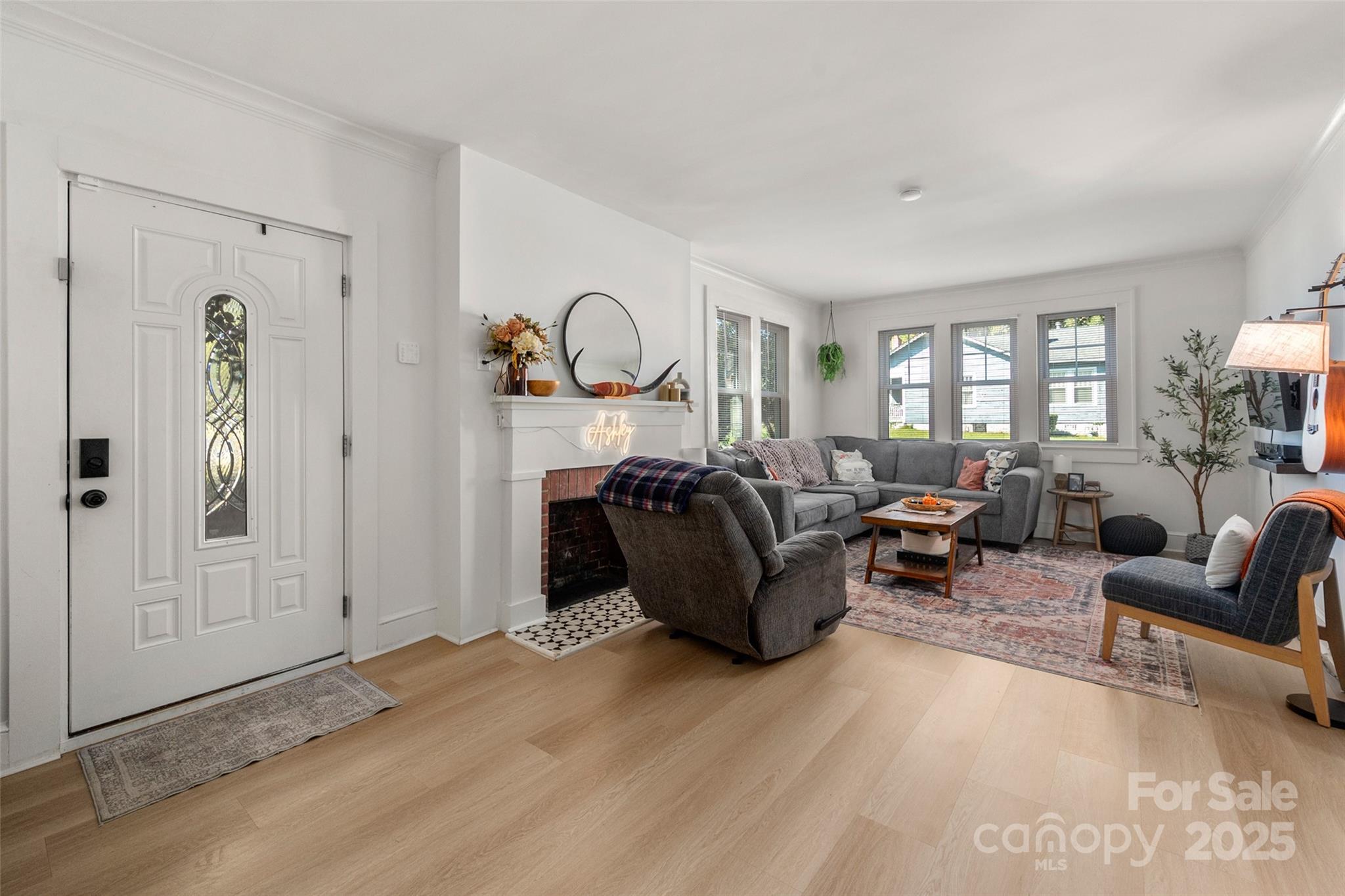900 Chesterfield Avenue