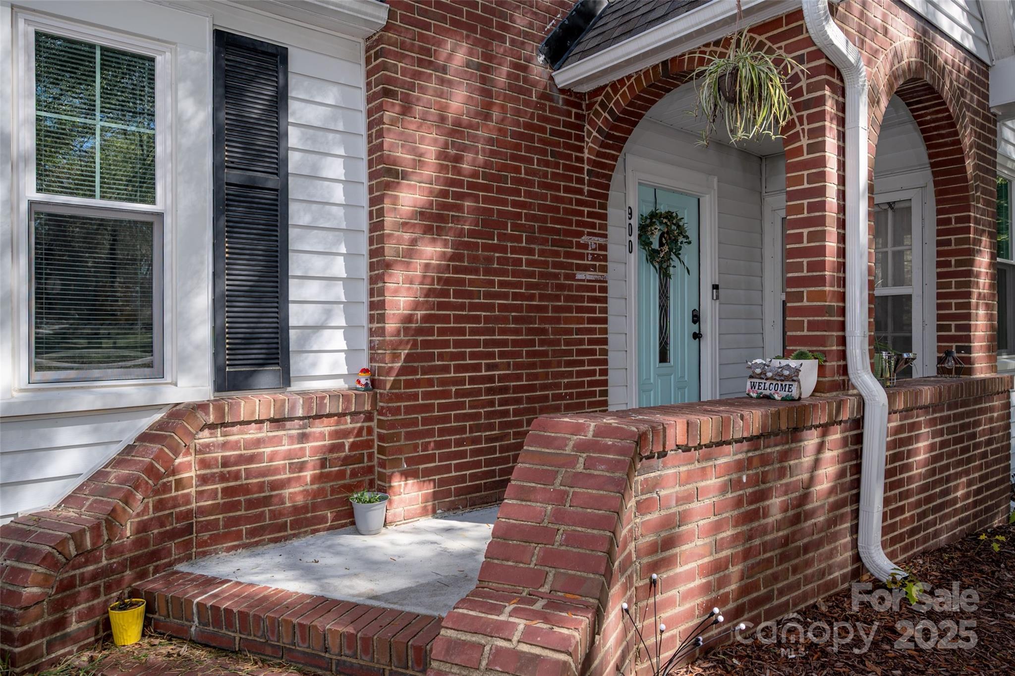 900 Chesterfield Avenue