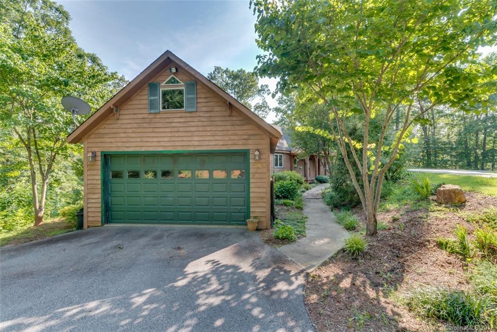 Moss Drive at Cleghorn - Residential