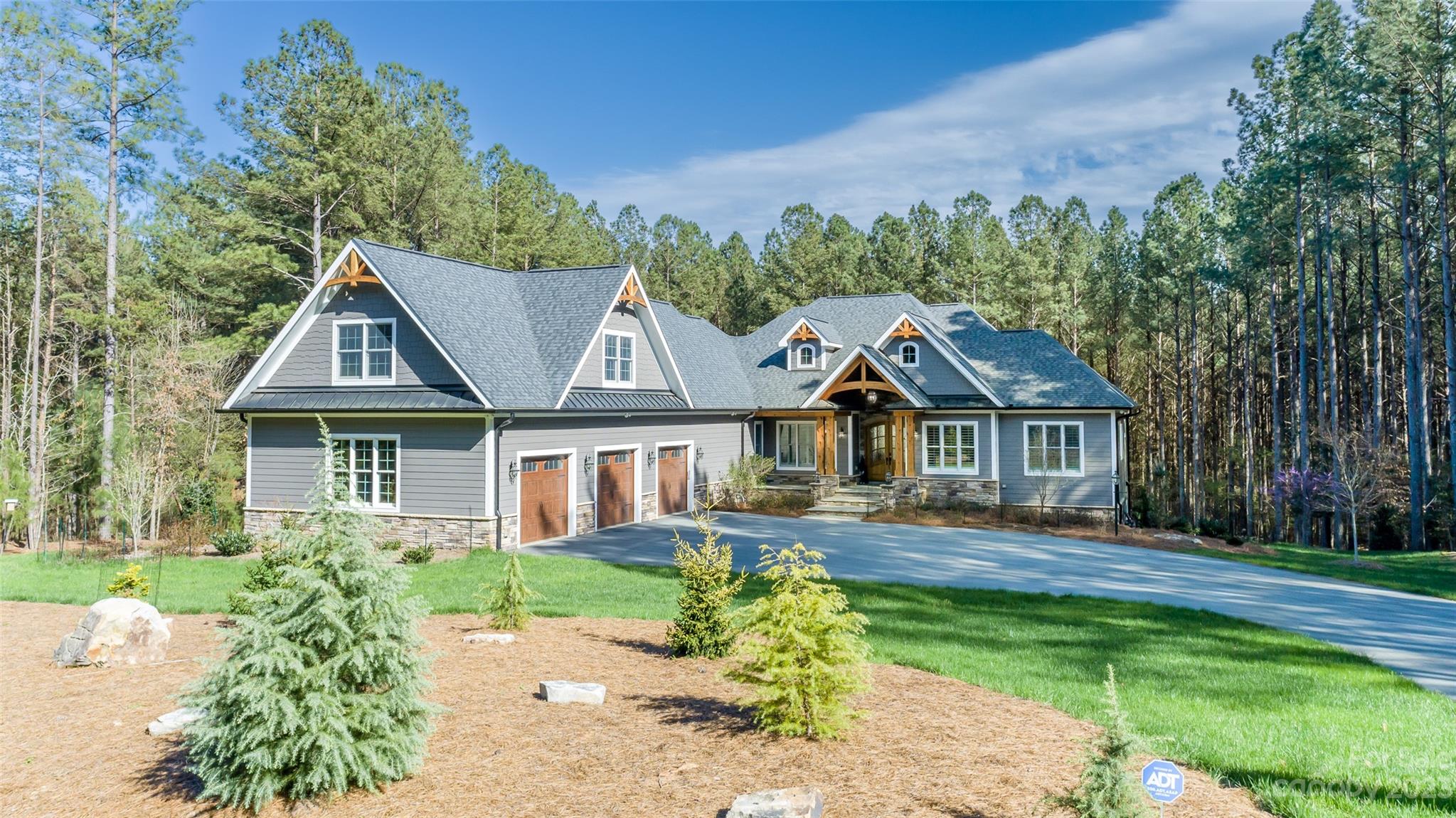 Paradise Harbor - Residential