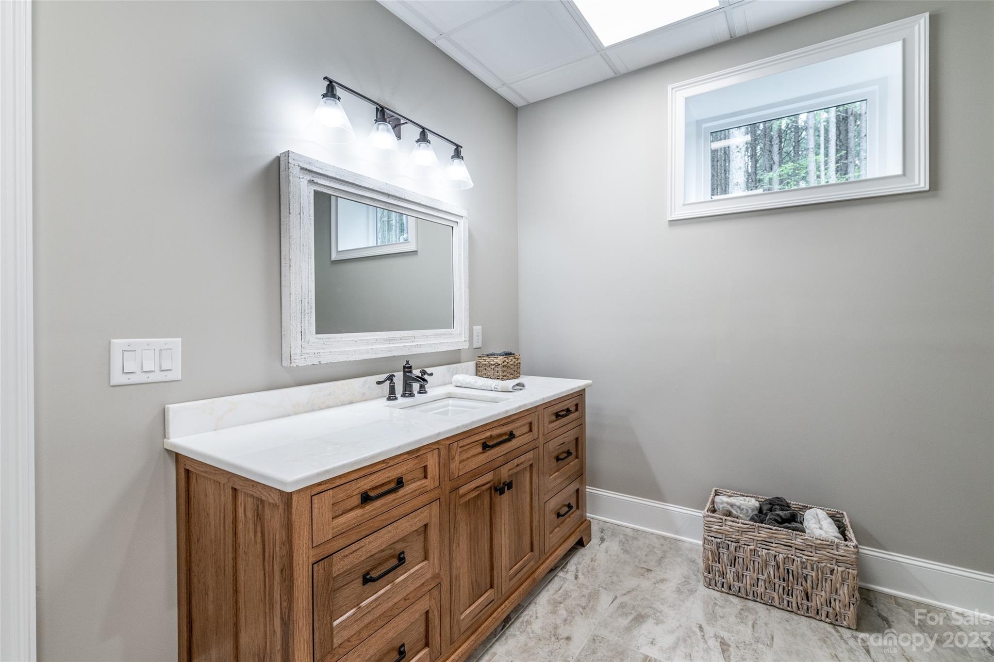 Paradise Harbor - Residential