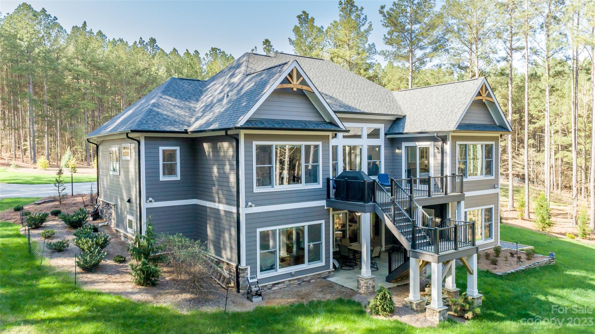 Paradise Harbor - Residential