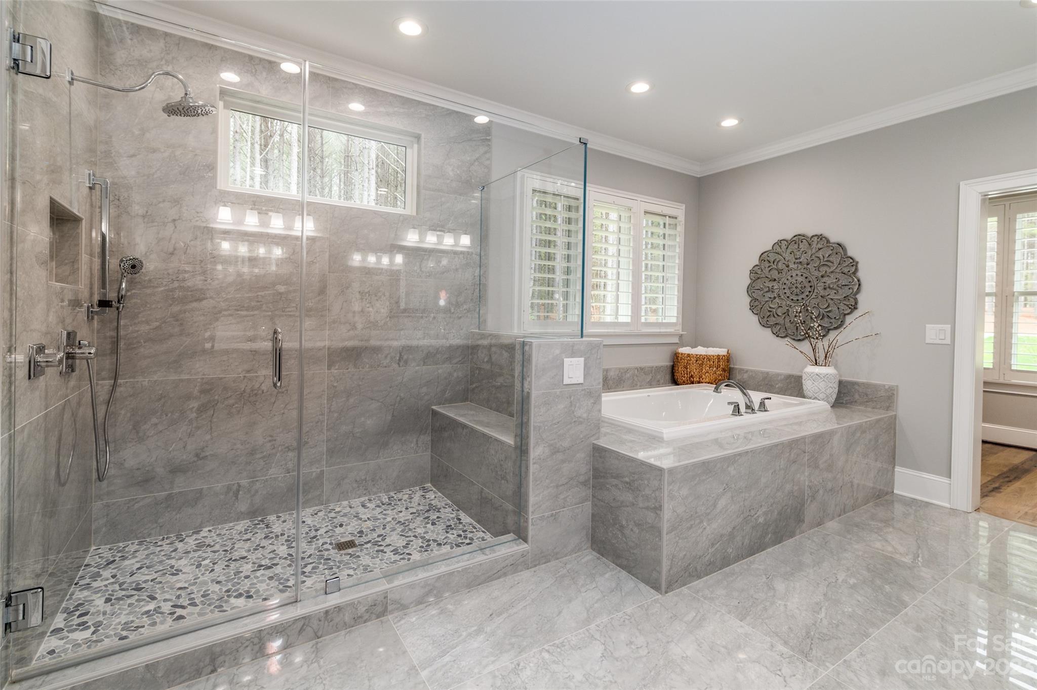 Paradise Harbor - Residential