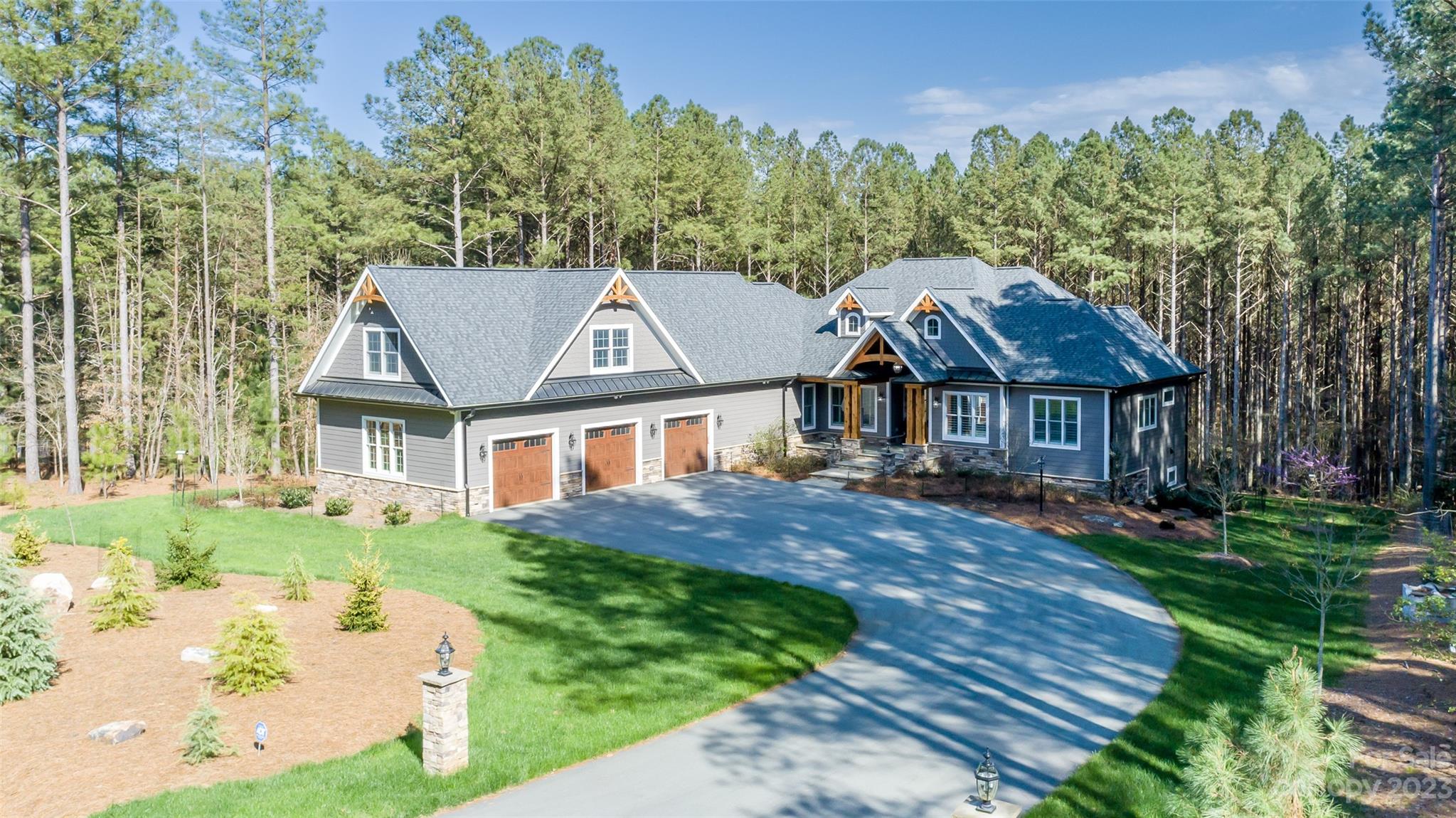 Paradise Harbor - Residential