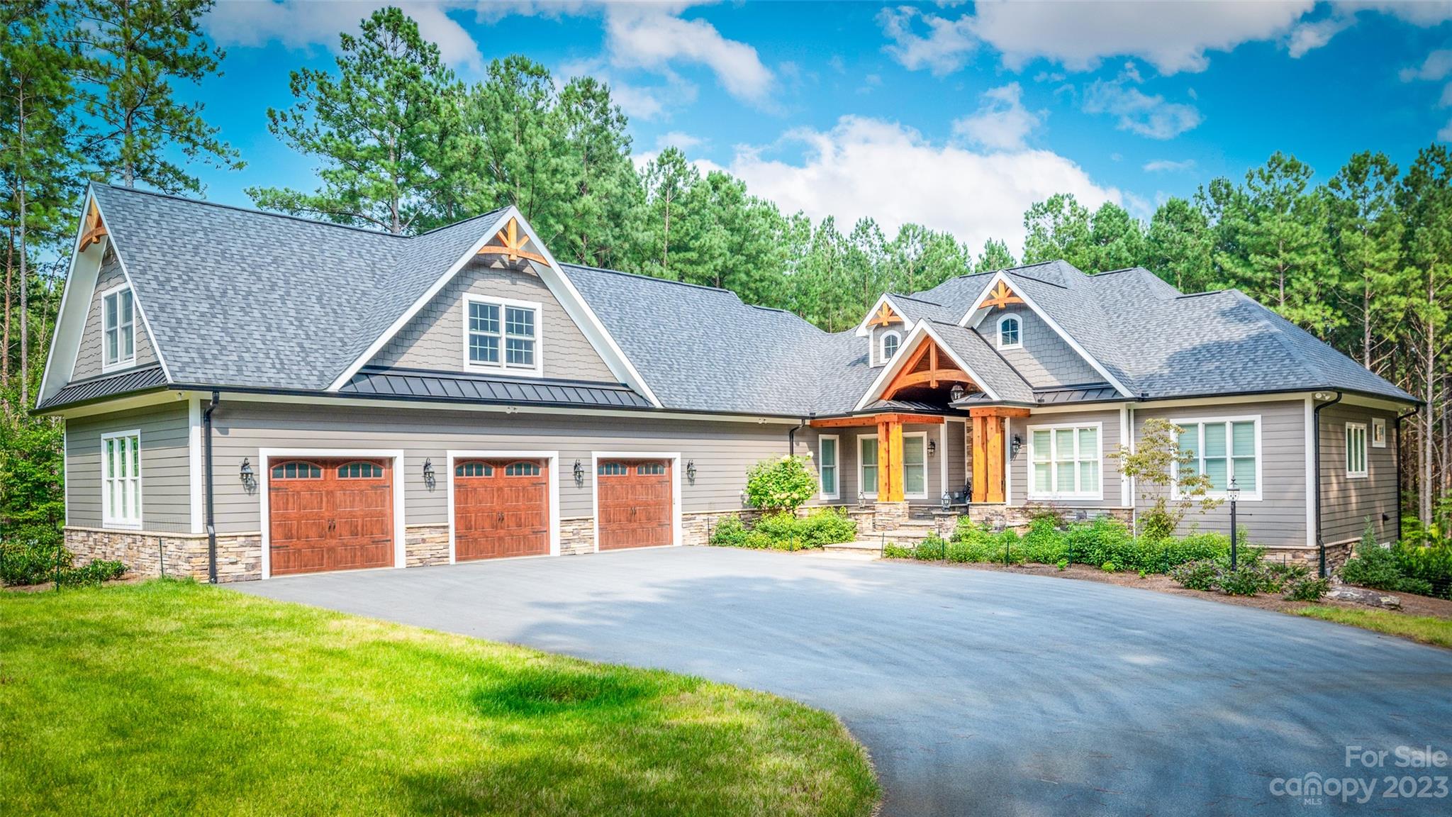 Paradise Harbor - Residential