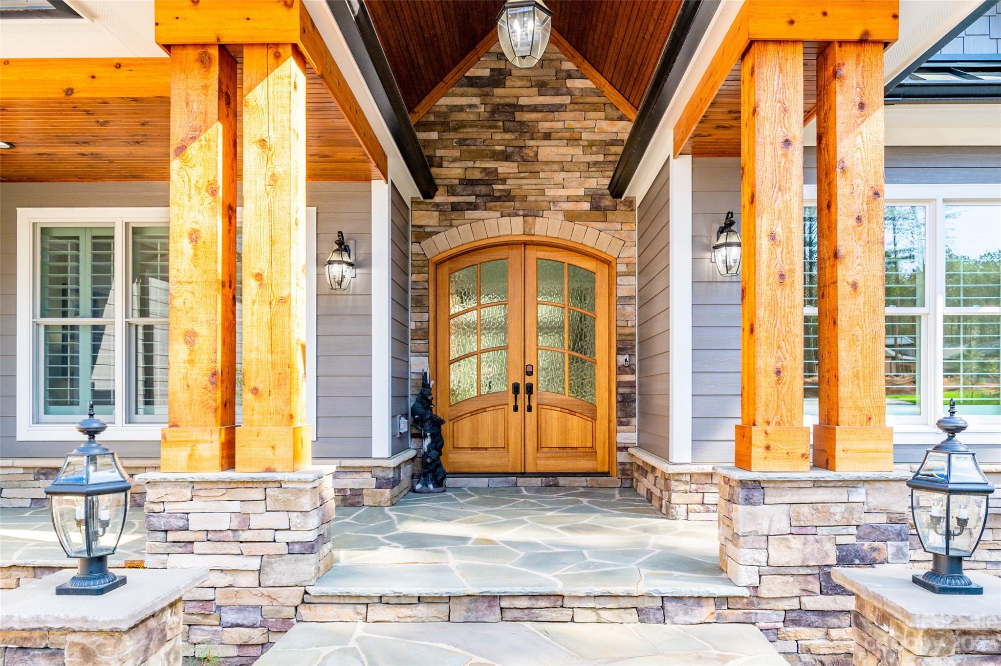 Paradise Harbor - Residential