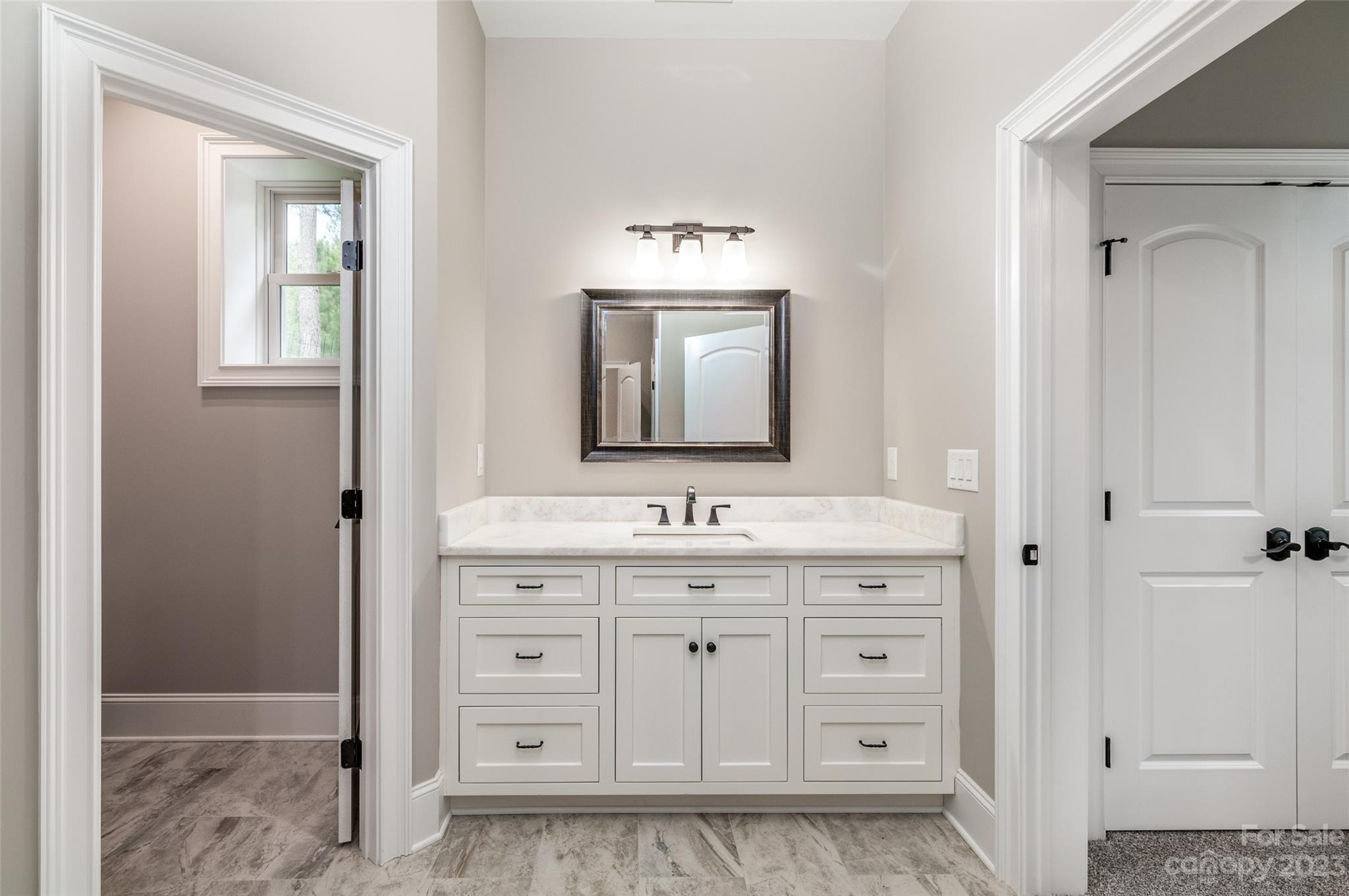 Paradise Harbor - Residential