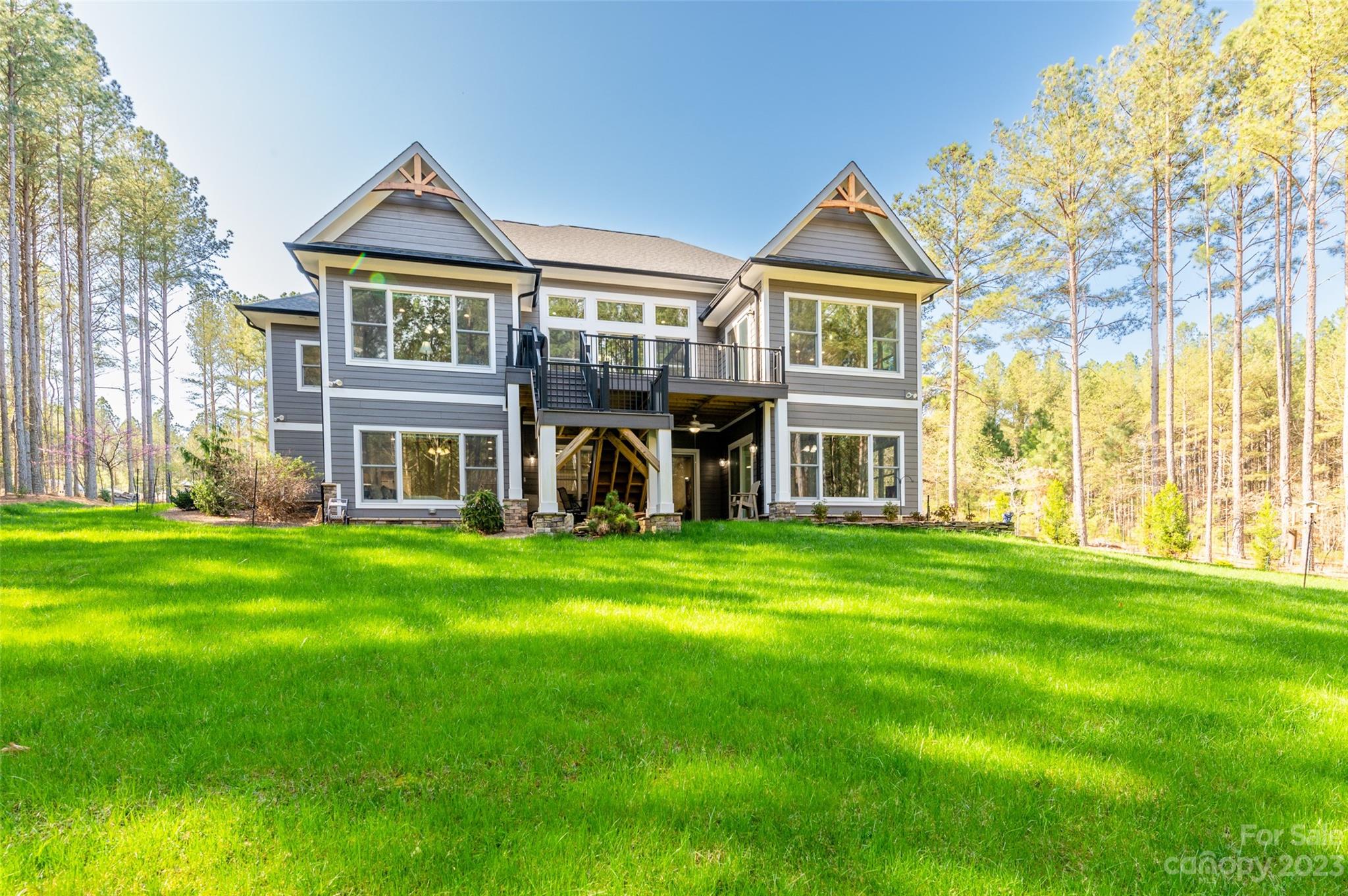 Paradise Harbor - Residential