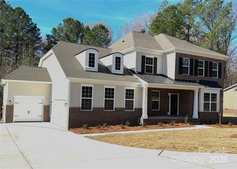 7005 New Town Road Waxhaw NC 28173