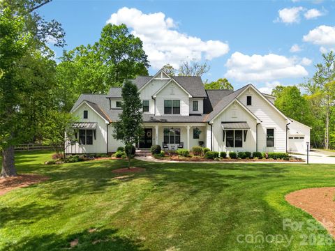 Photo of 5811 Kristi Lane, Midland, NC 28107 (MLS # 4365681)