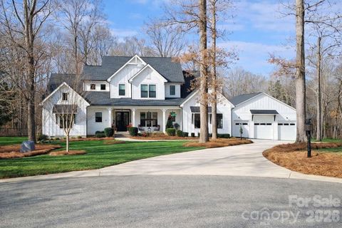 Photo of 5811 Kristi Lane, Midland, NC 28107 (MLS # 4365681)