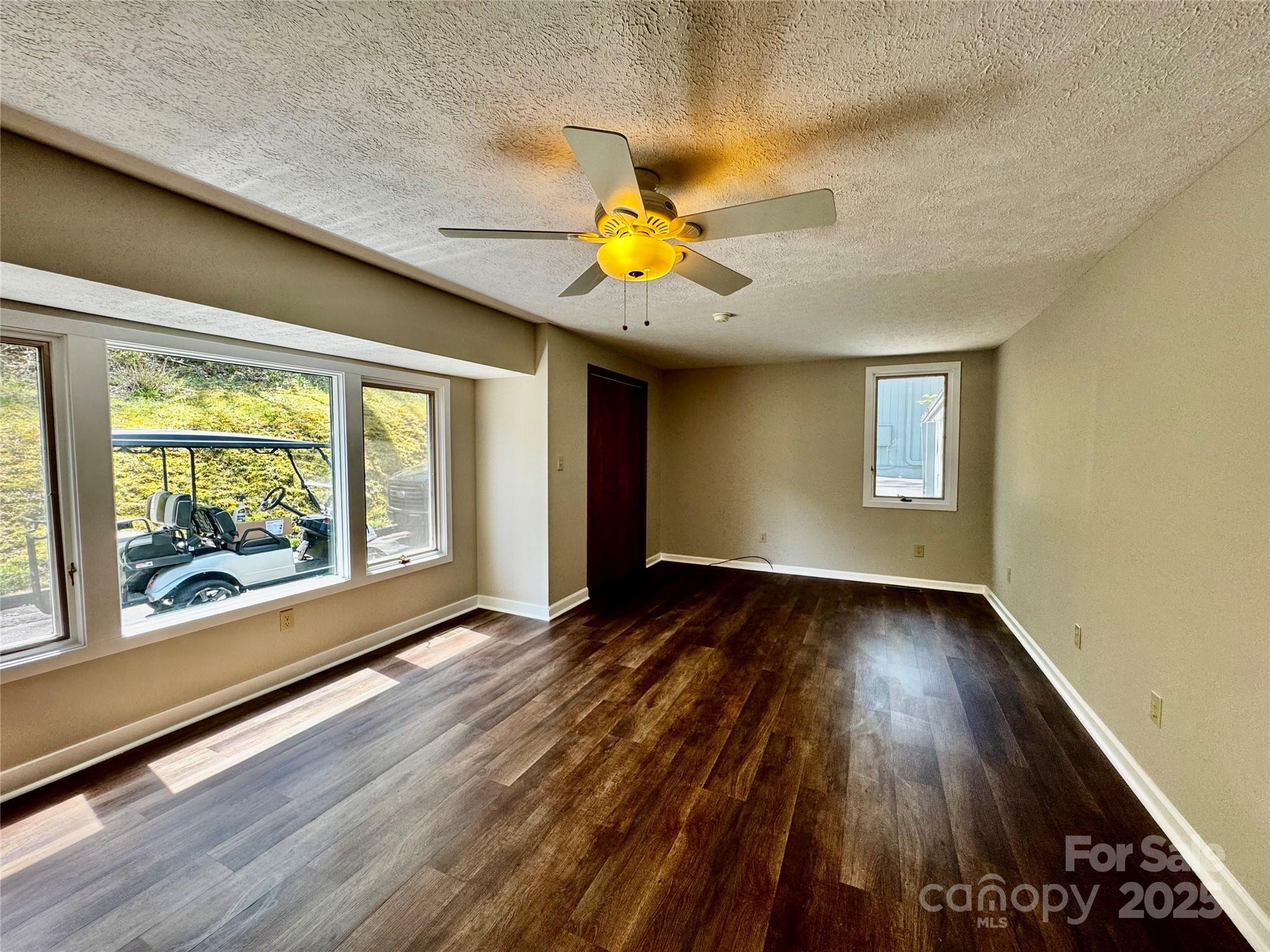 Fairway Townhouses - Residential