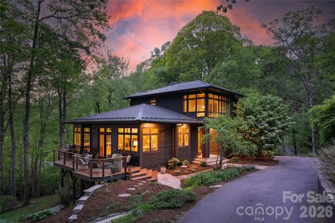 15 Hunters Way Asheville NC 28804