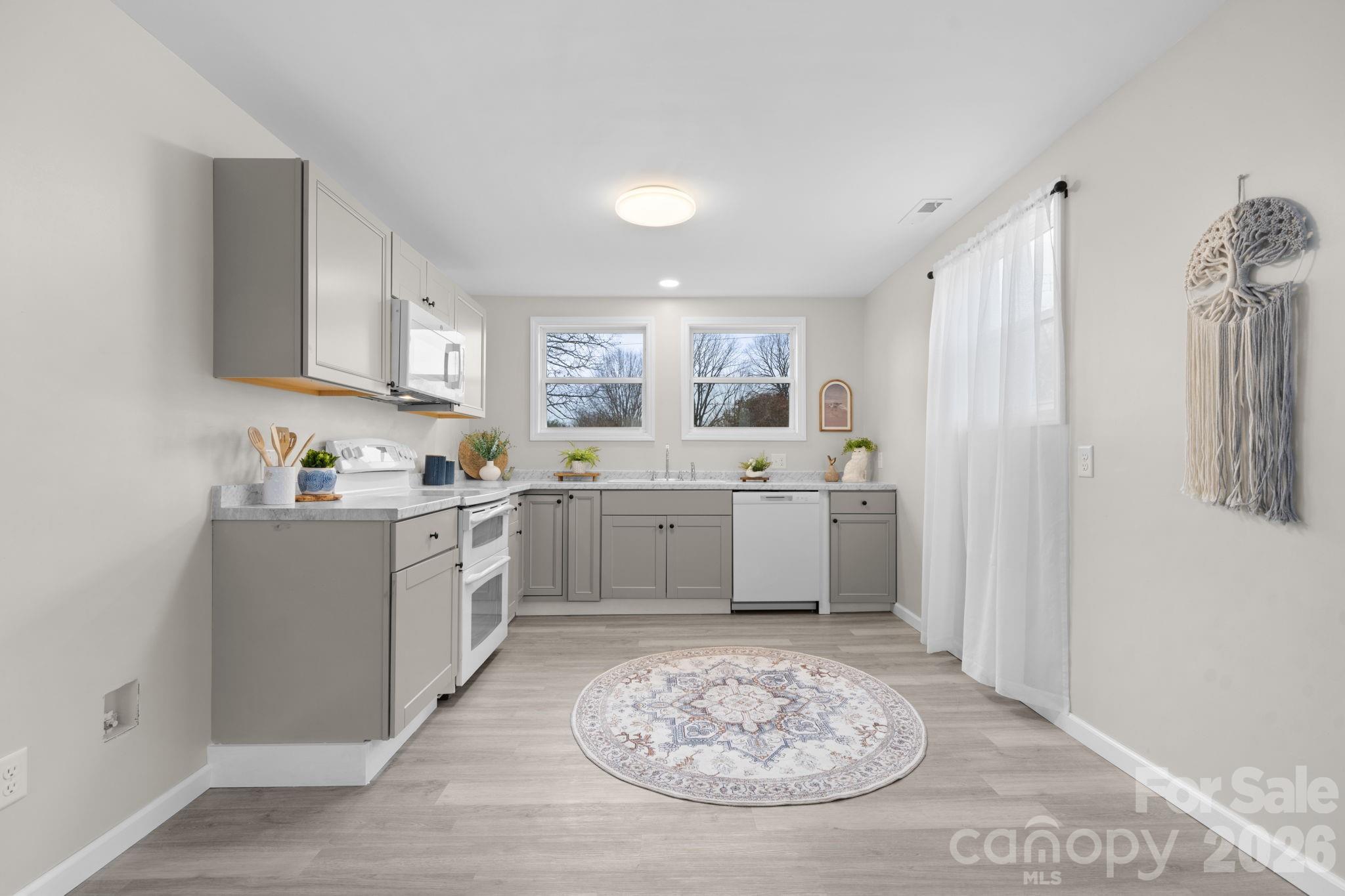 4647 16th Street Drive NE