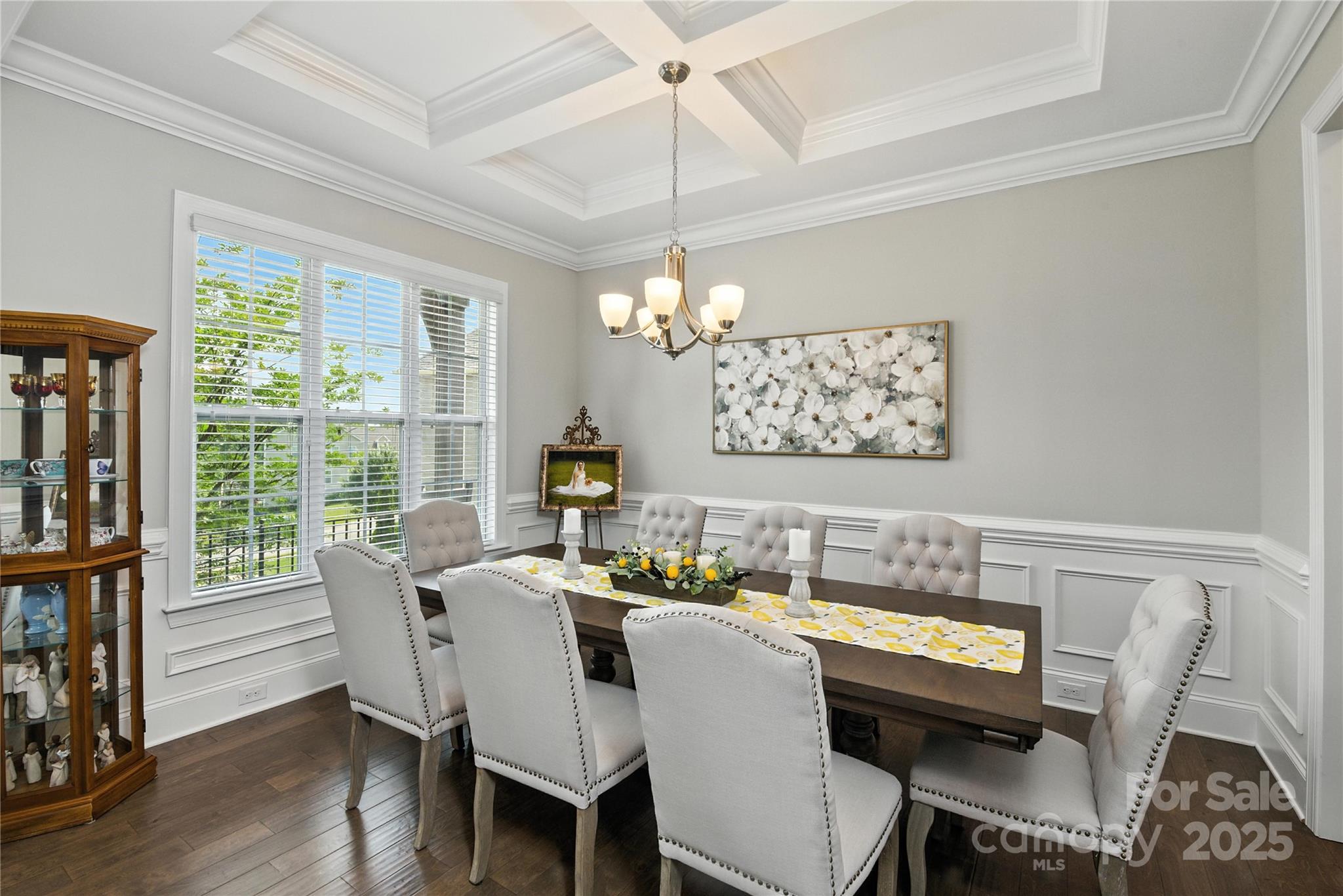 221 N Centurion Lane