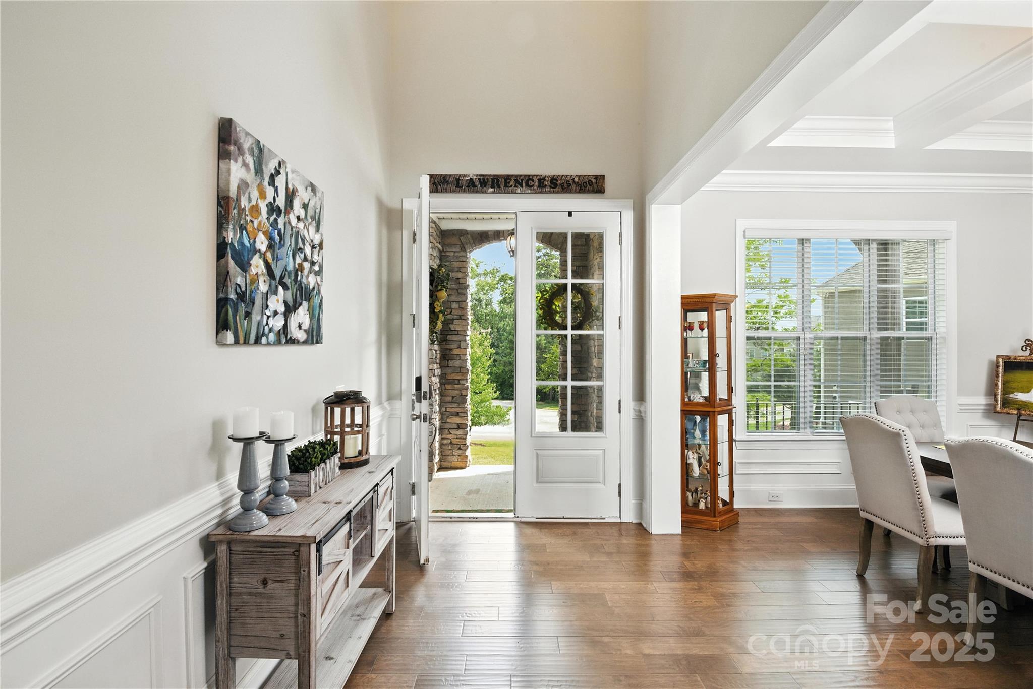 221 N Centurion Lane