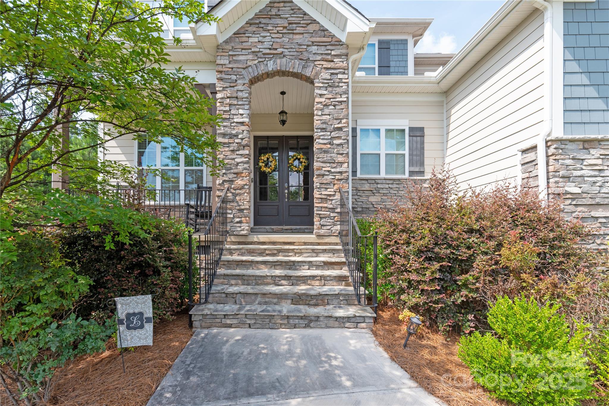 221 N Centurion Lane