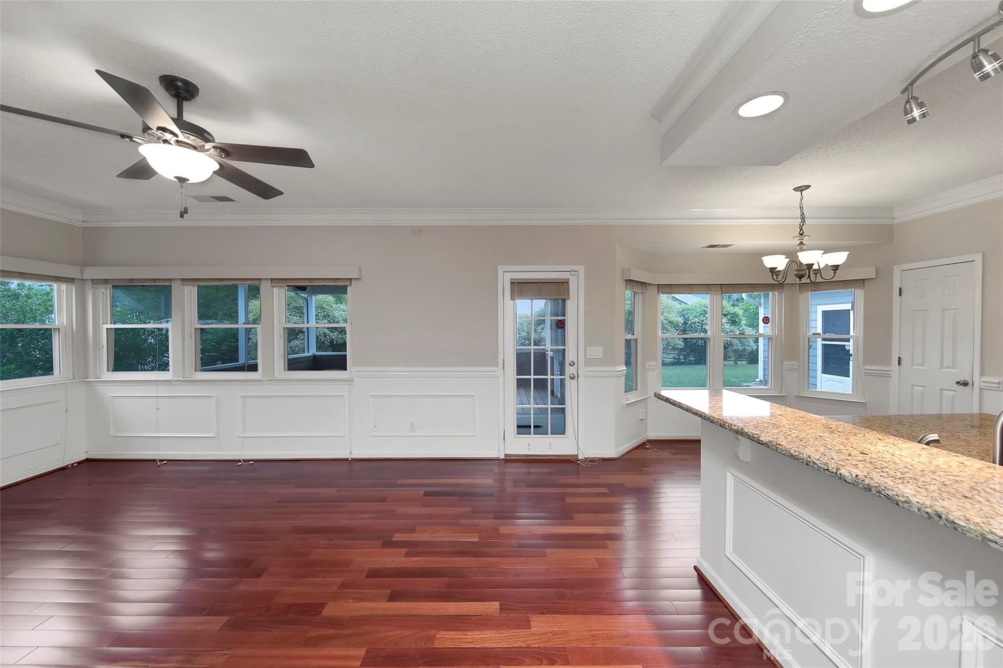 Oxford Glen - Residential