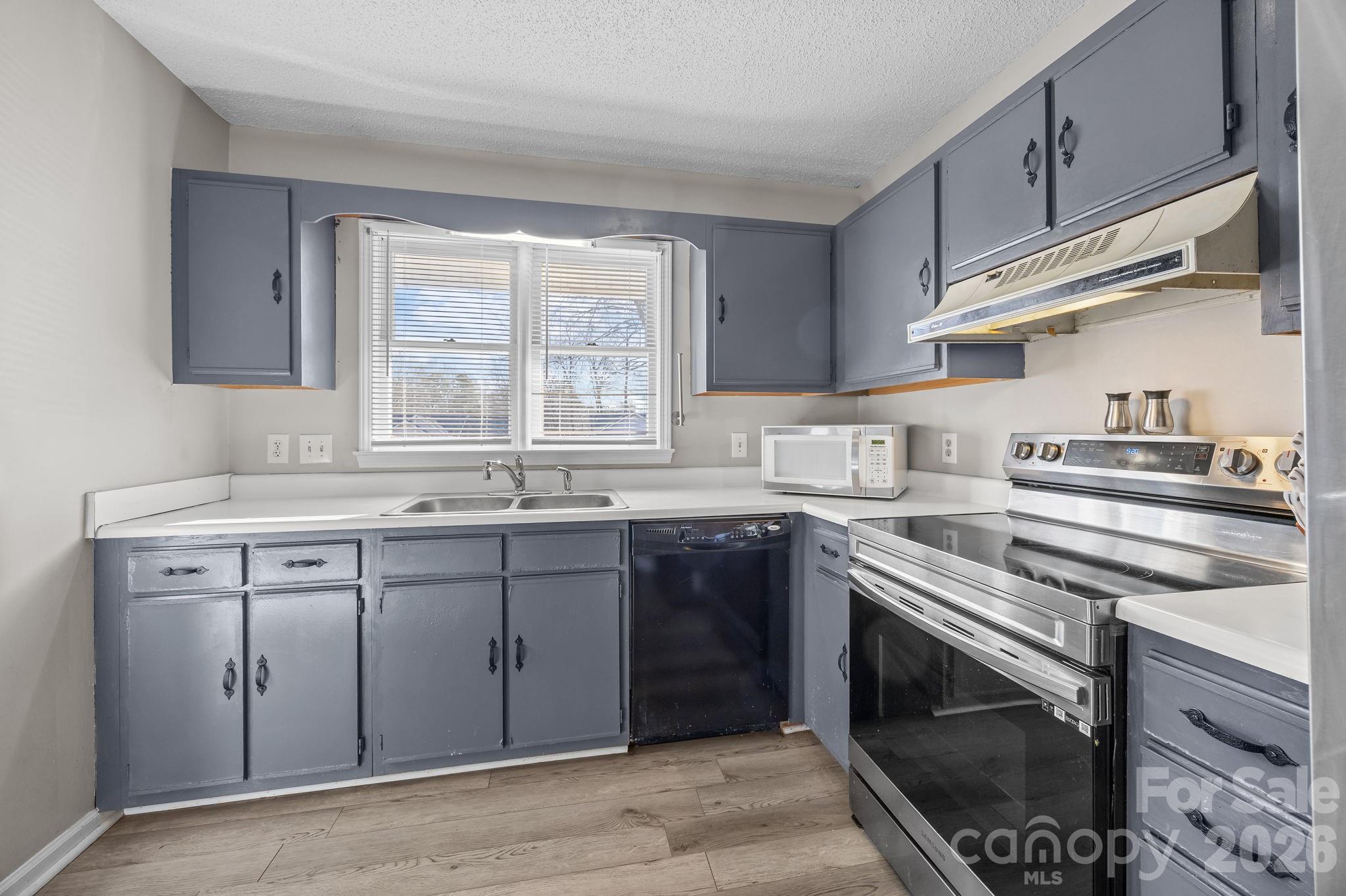 Brentwood Place - Residential