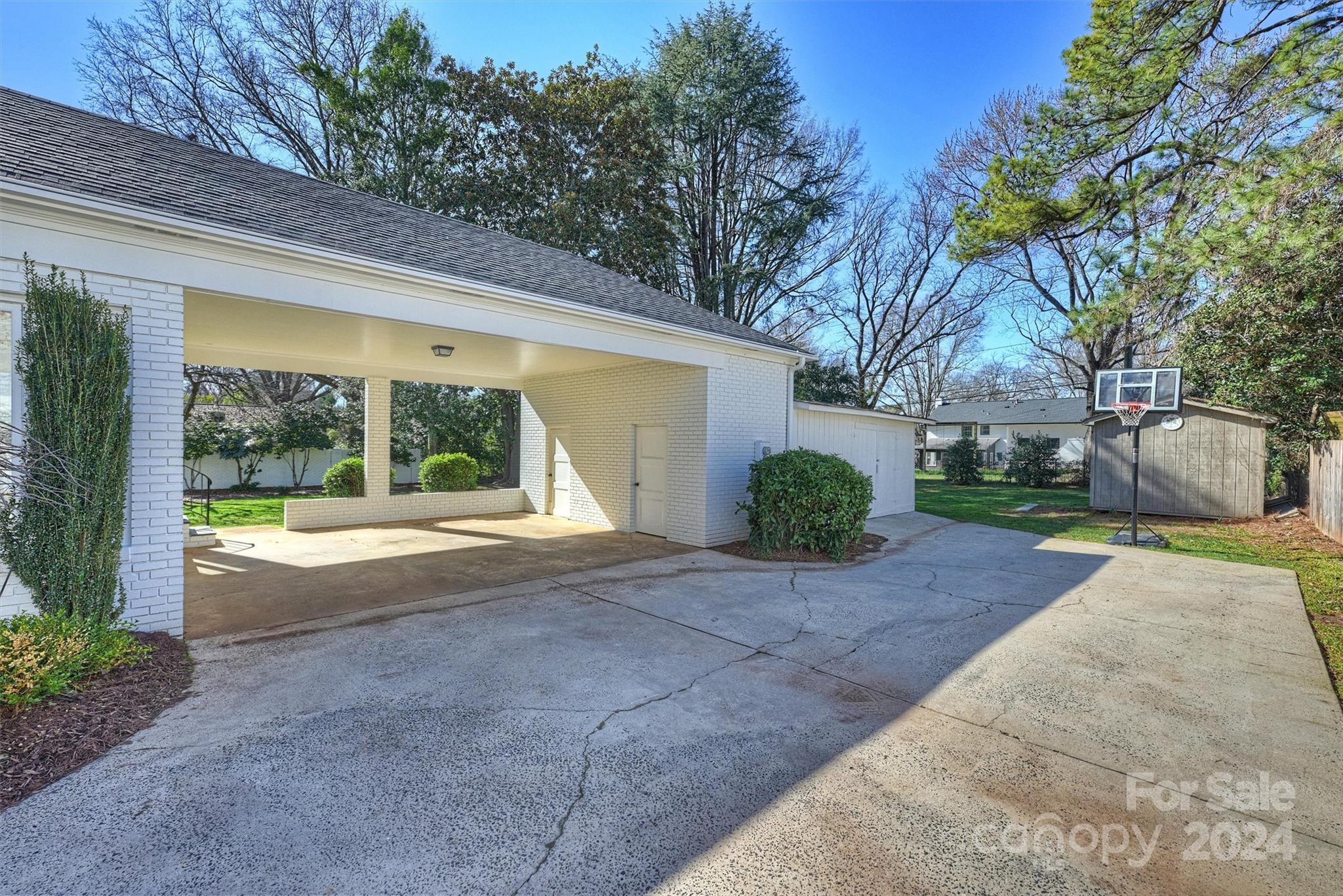 Lansdowne - Residential