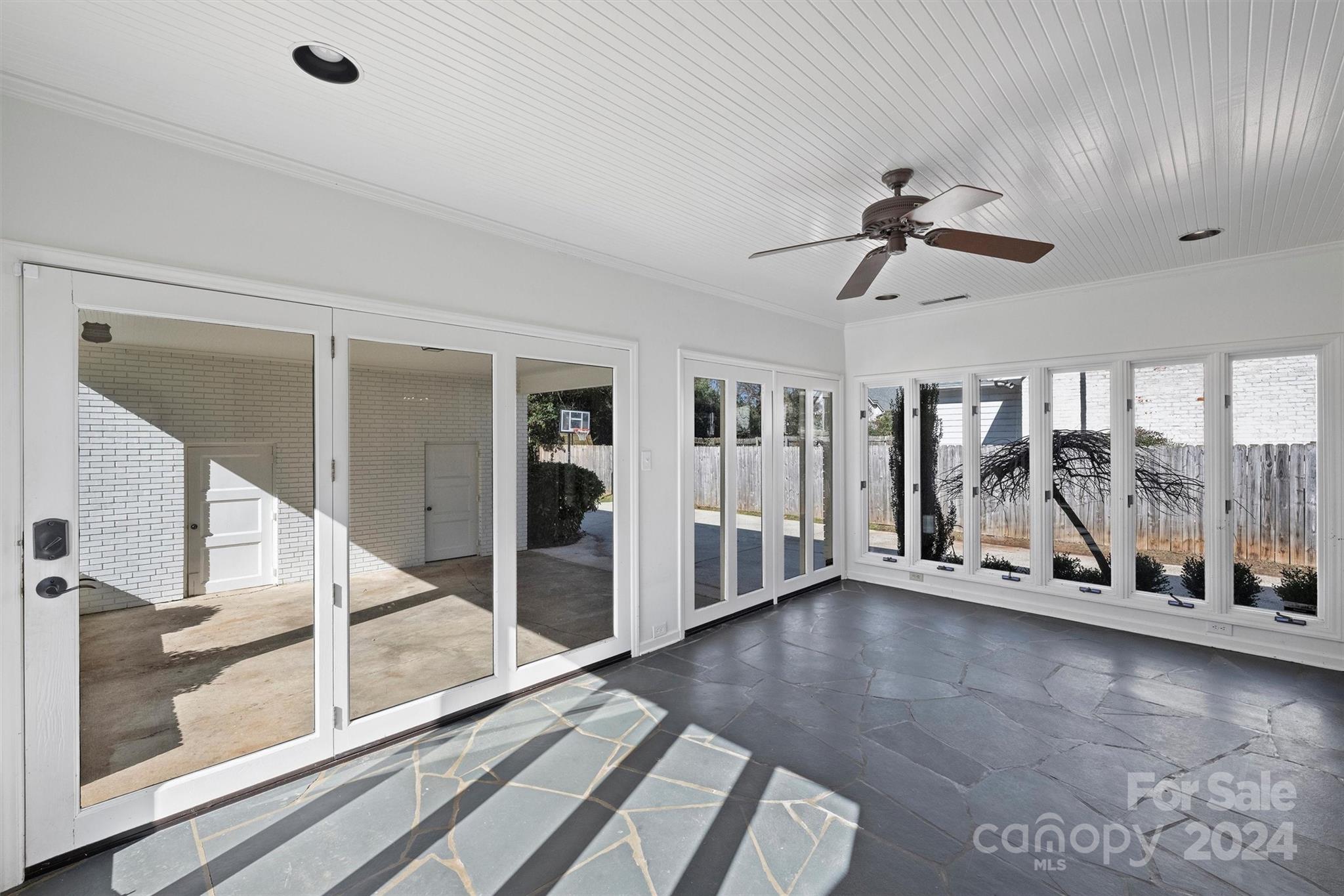 Lansdowne - Residential