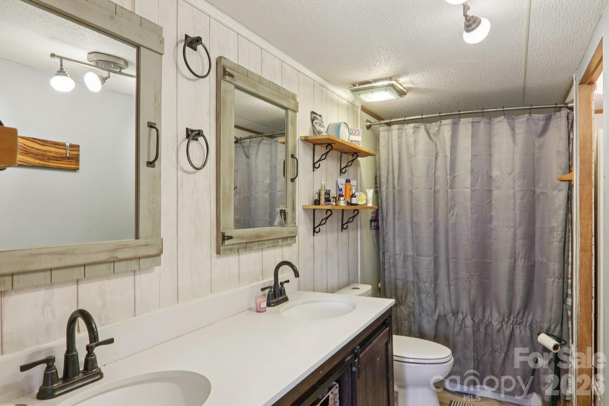 One Oak Estates - Residential