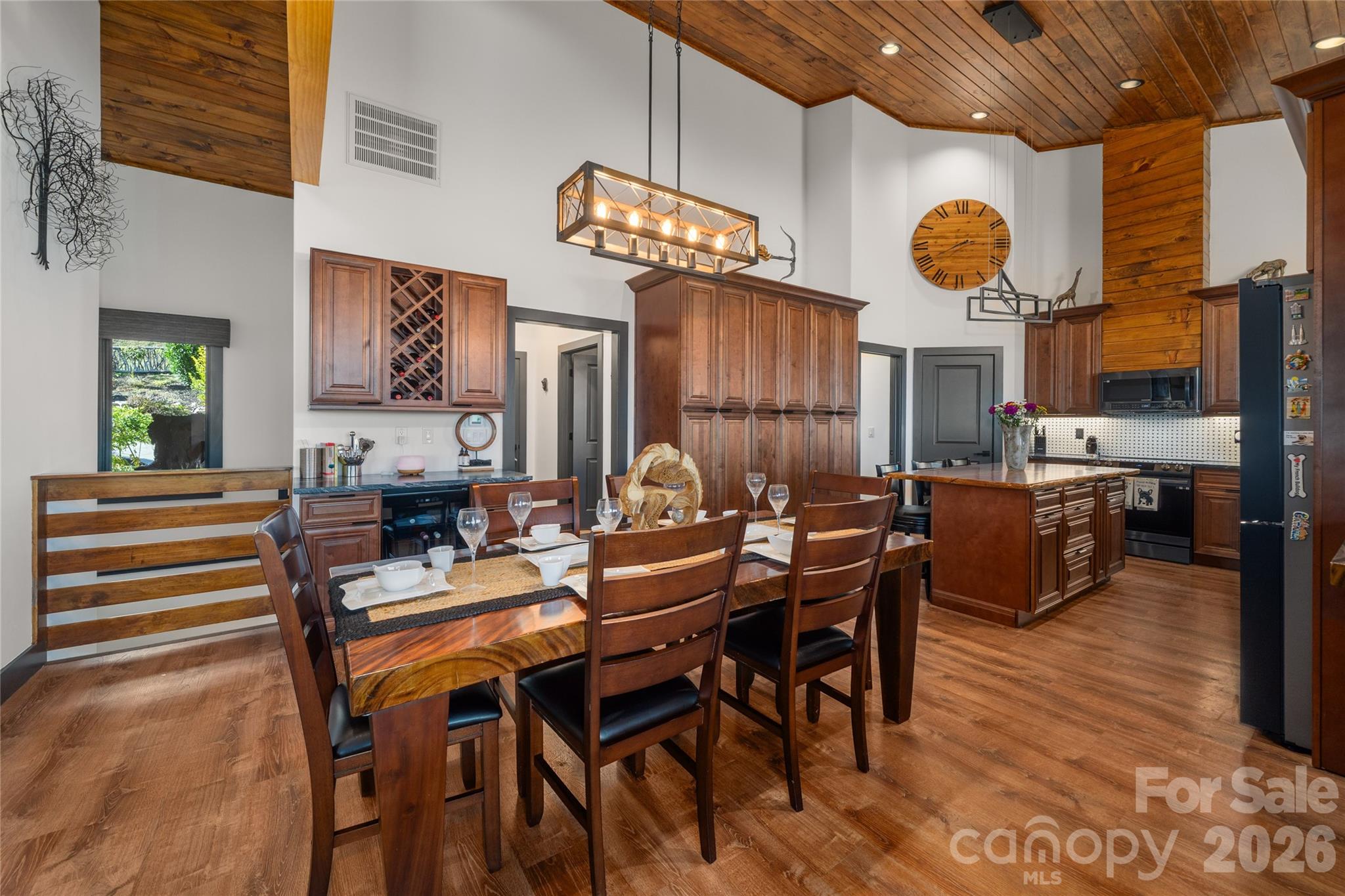 Crest Mountain - Residential