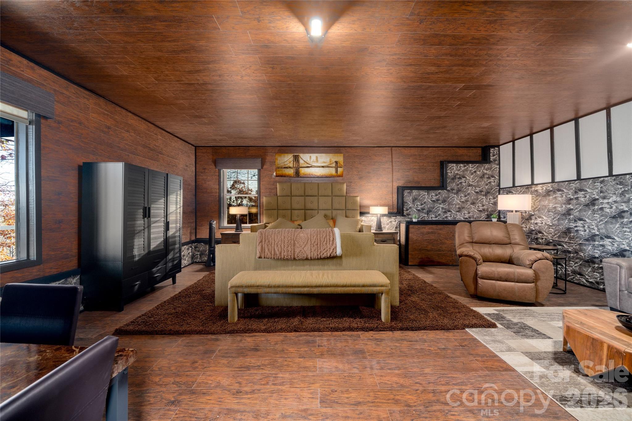 Crest Mountain - Residential