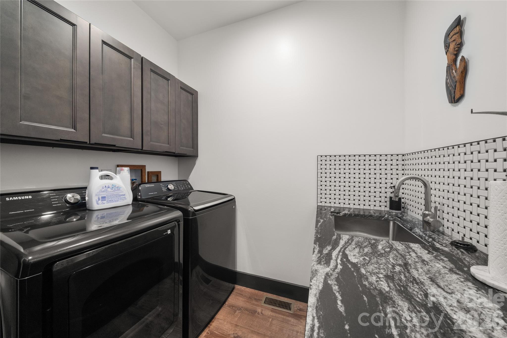 Crest Mountain - Residential