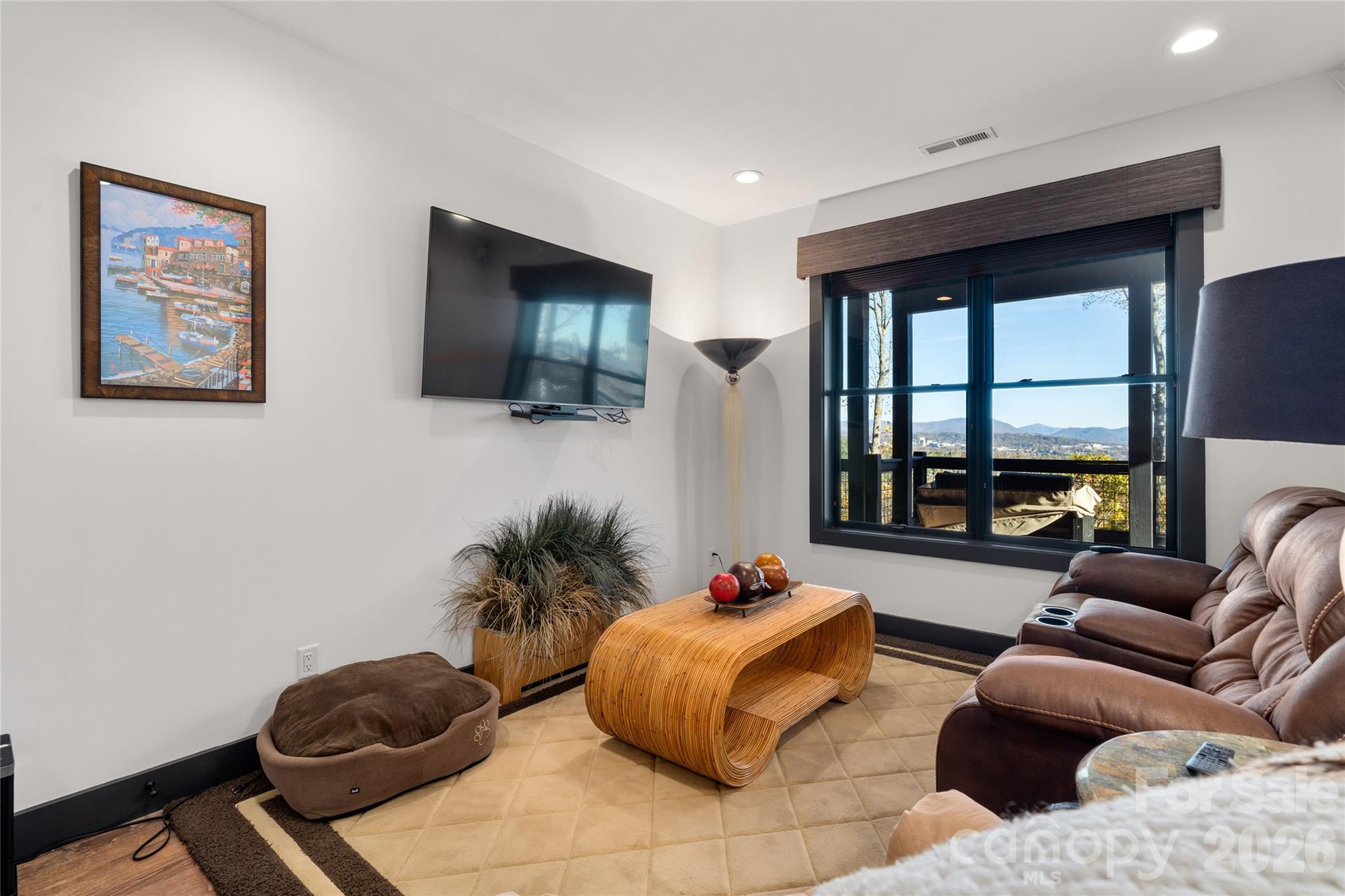 Crest Mountain - Residential