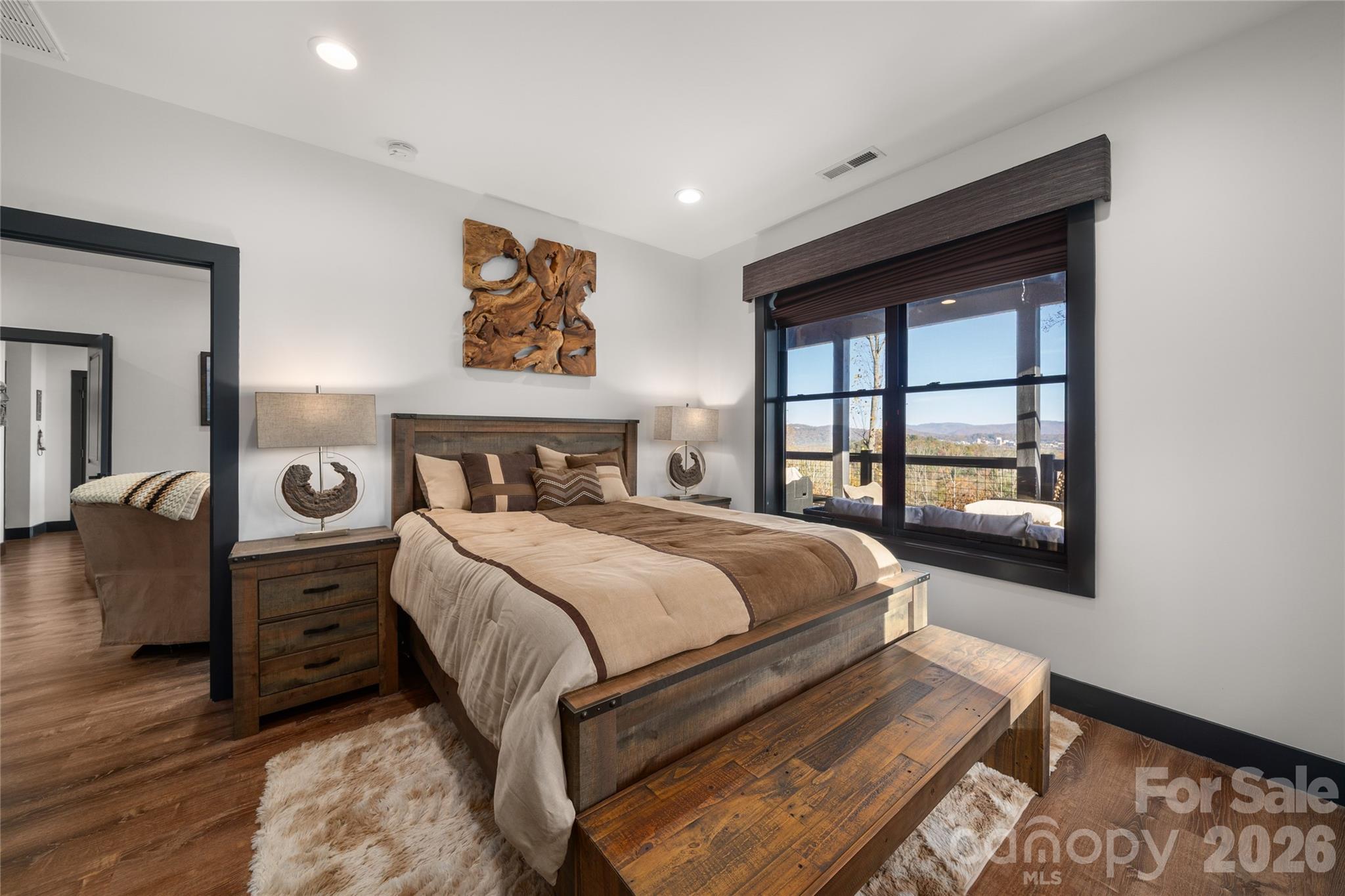 Crest Mountain - Residential