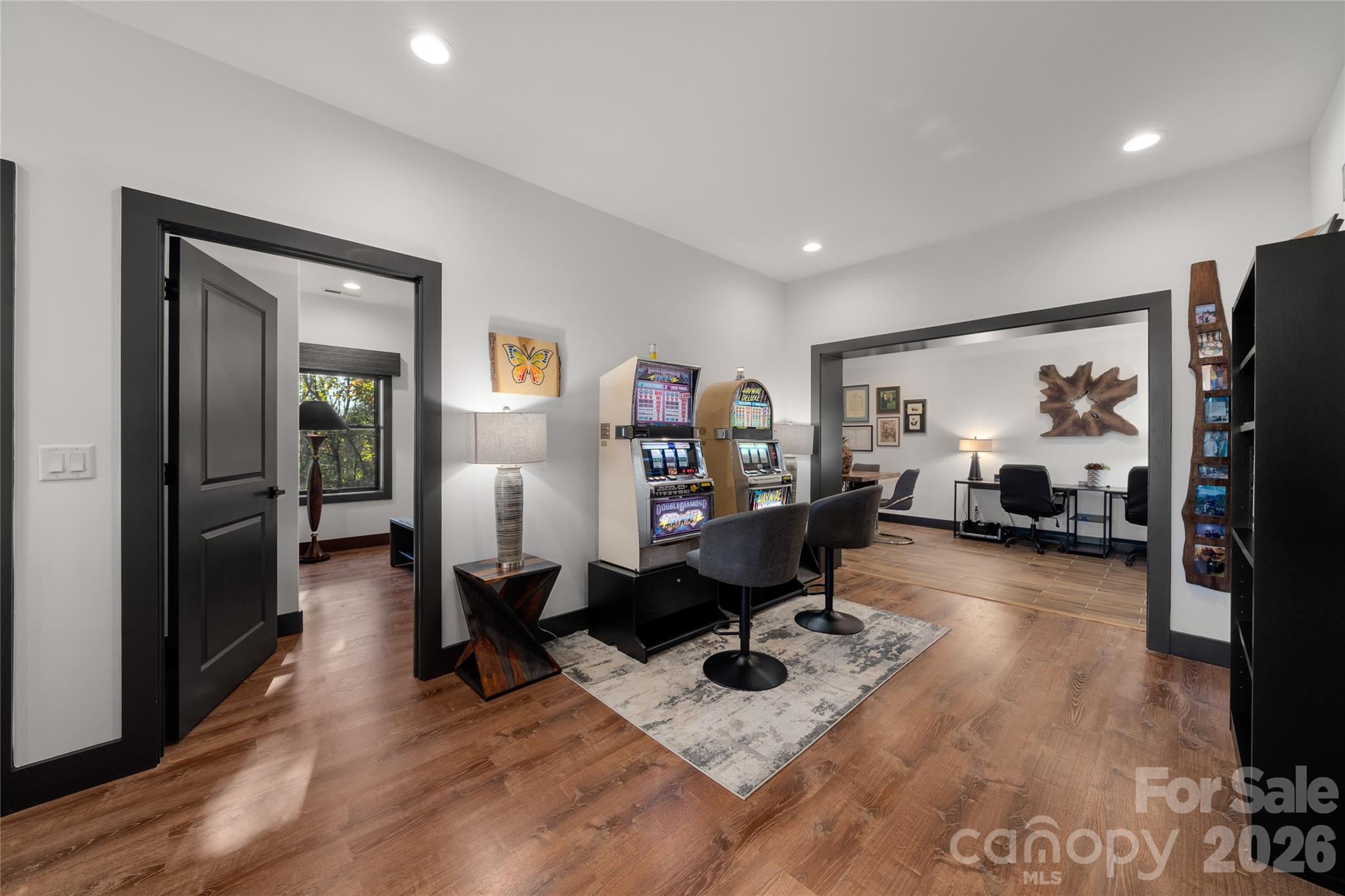 Crest Mountain - Residential