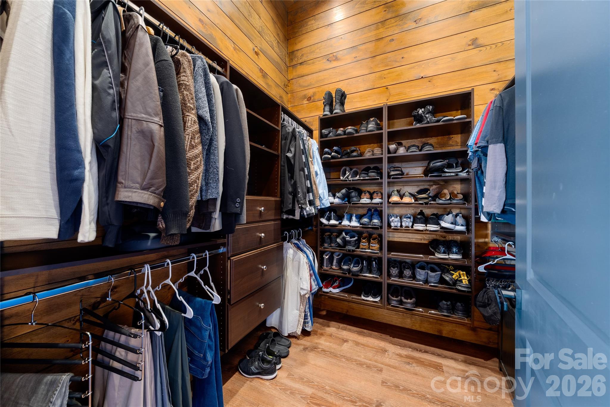 Crest Mountain - Residential