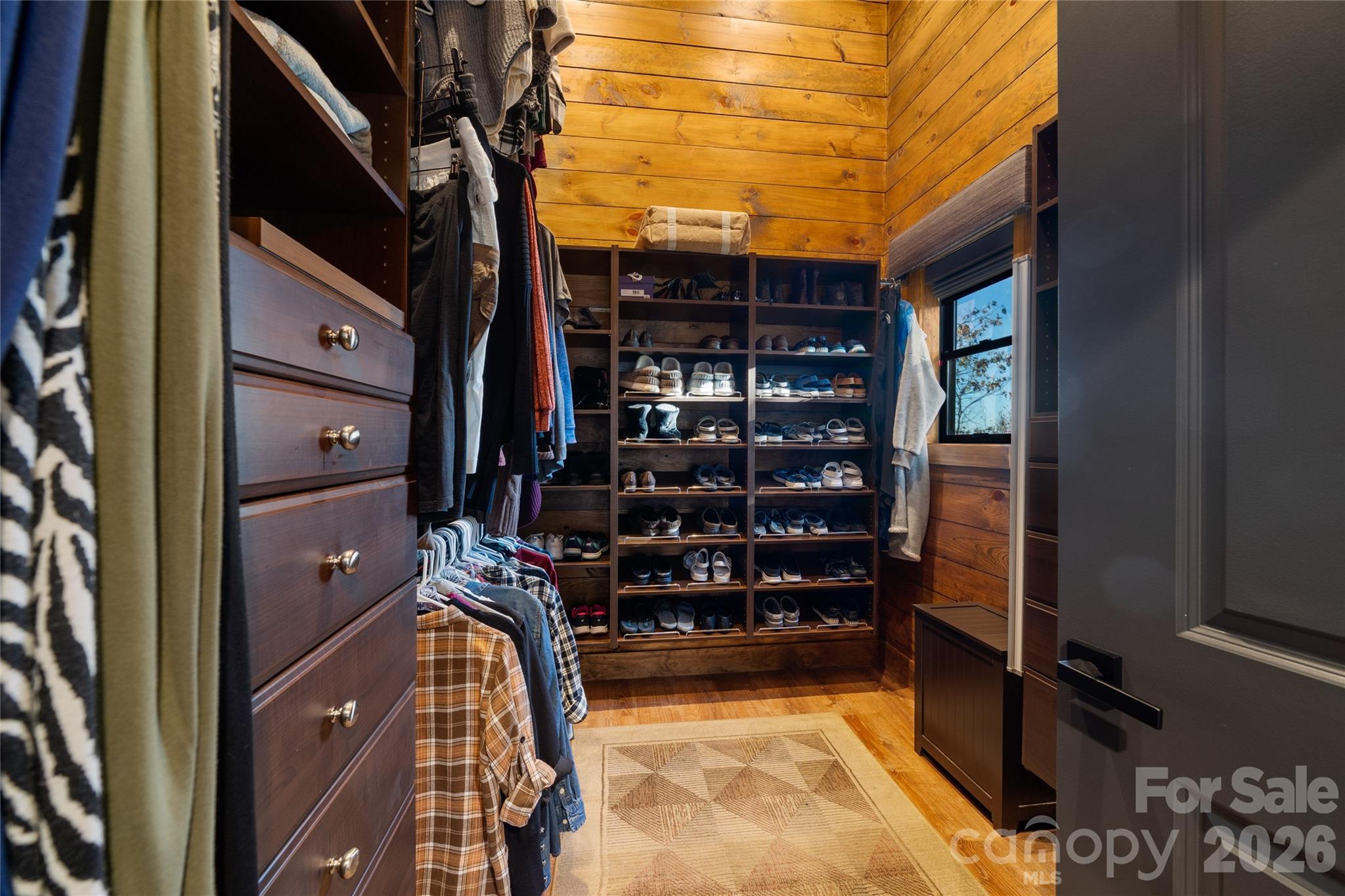 Crest Mountain - Residential