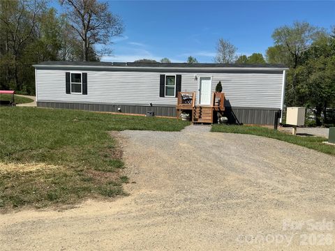 16 Justice Ridge Lane Candler NC 28715