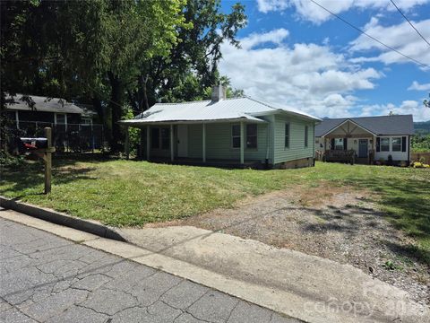 Photo of 8 White Avenue, Asheville, NC 28803 (MLS # 4395890)