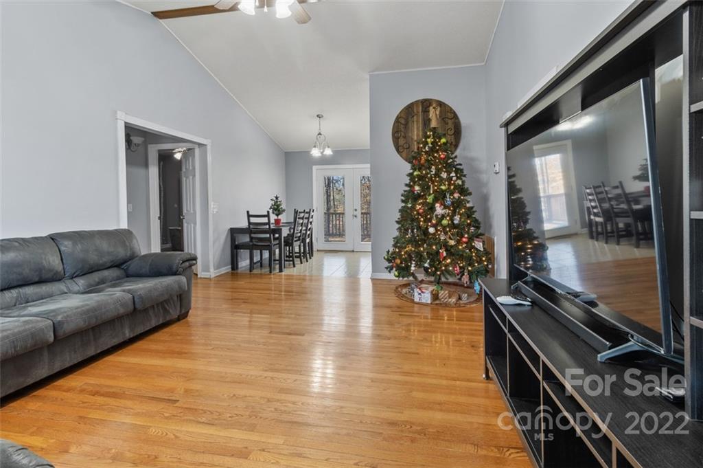 Triple Oaks - Residential