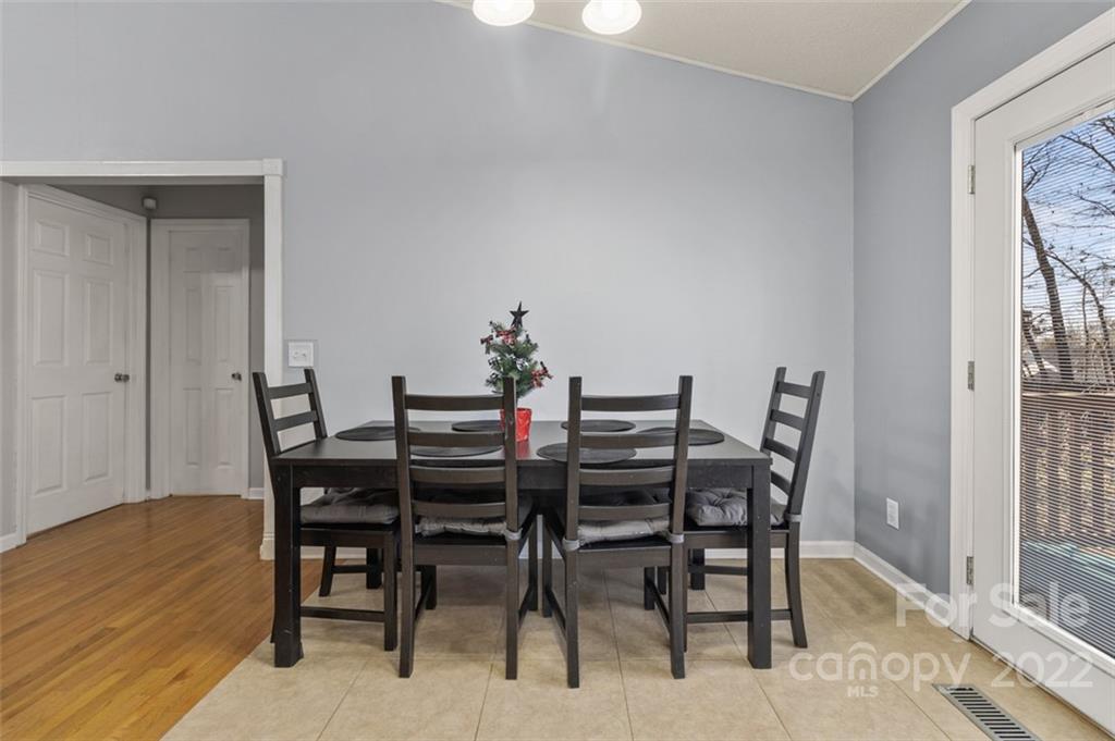 Triple Oaks - Residential