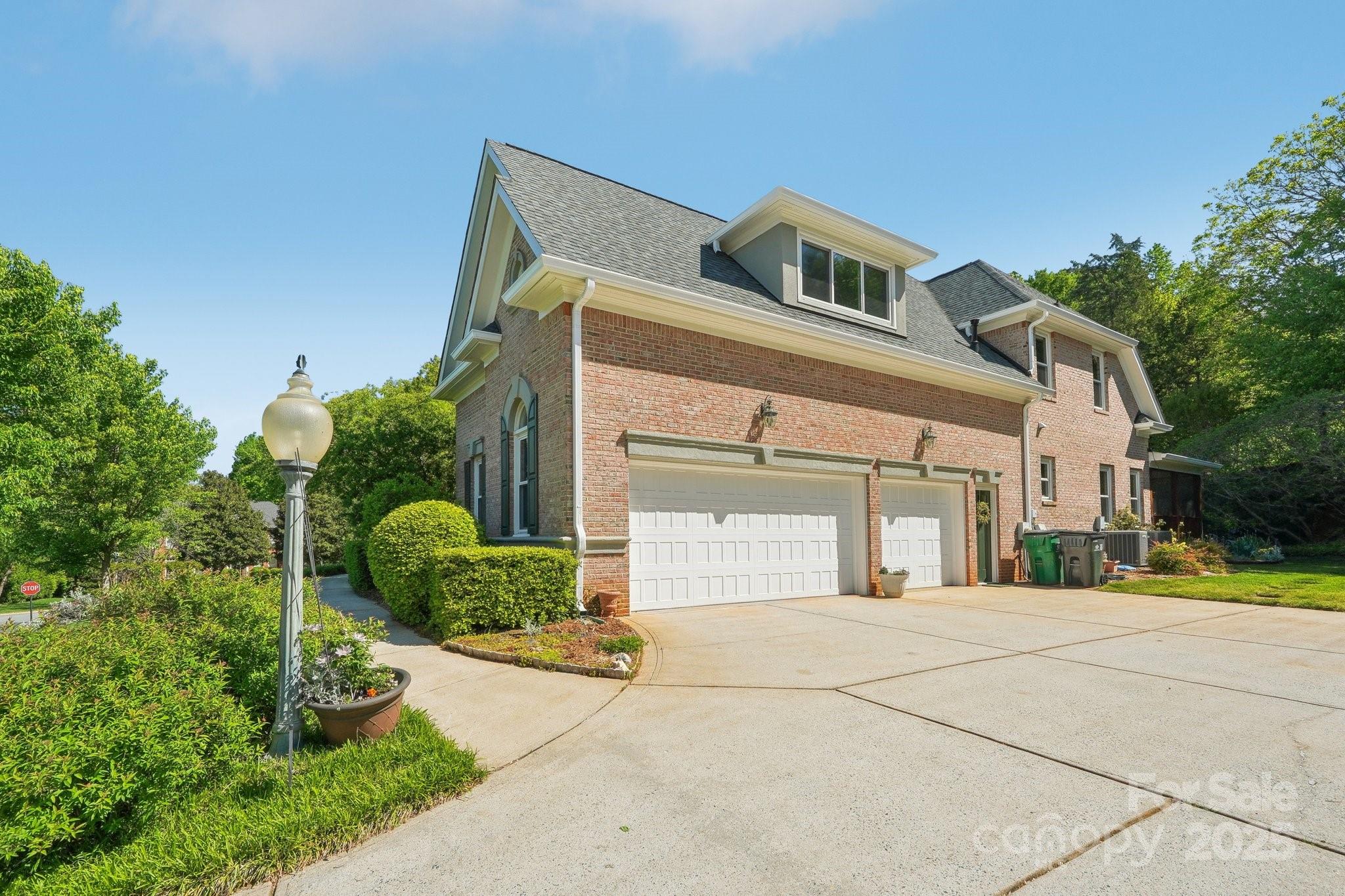 820 Hampshire Hill Road 106