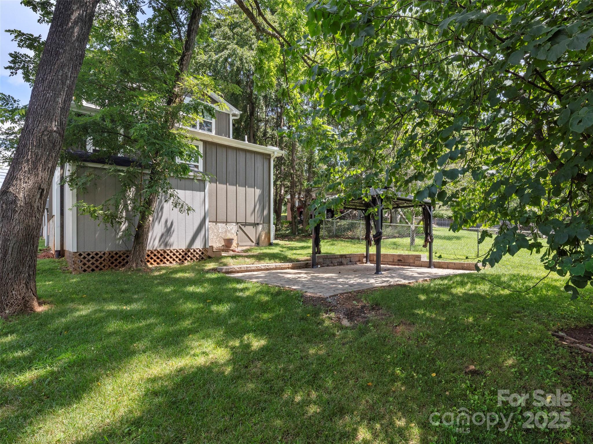 862 Sand Hill Road