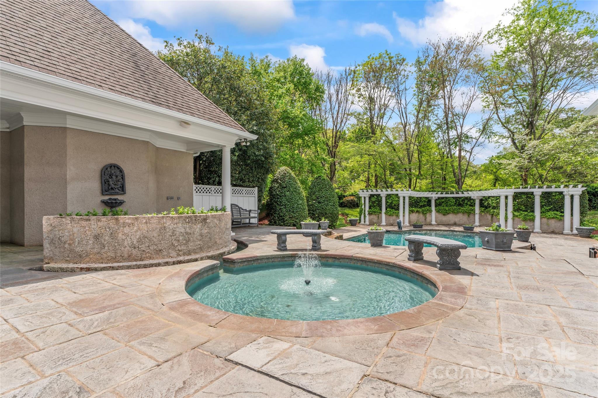 Seven Eagles - Residential