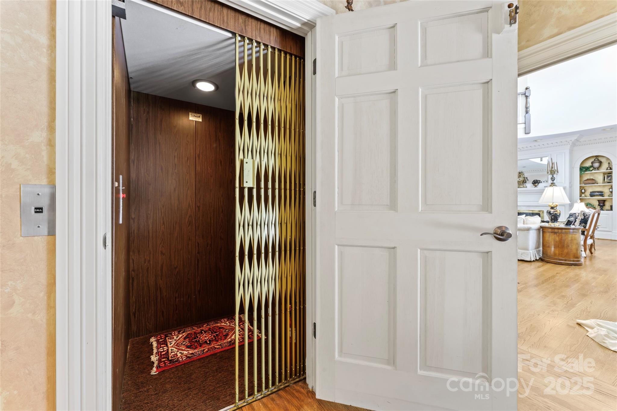 Seven Eagles - Residential