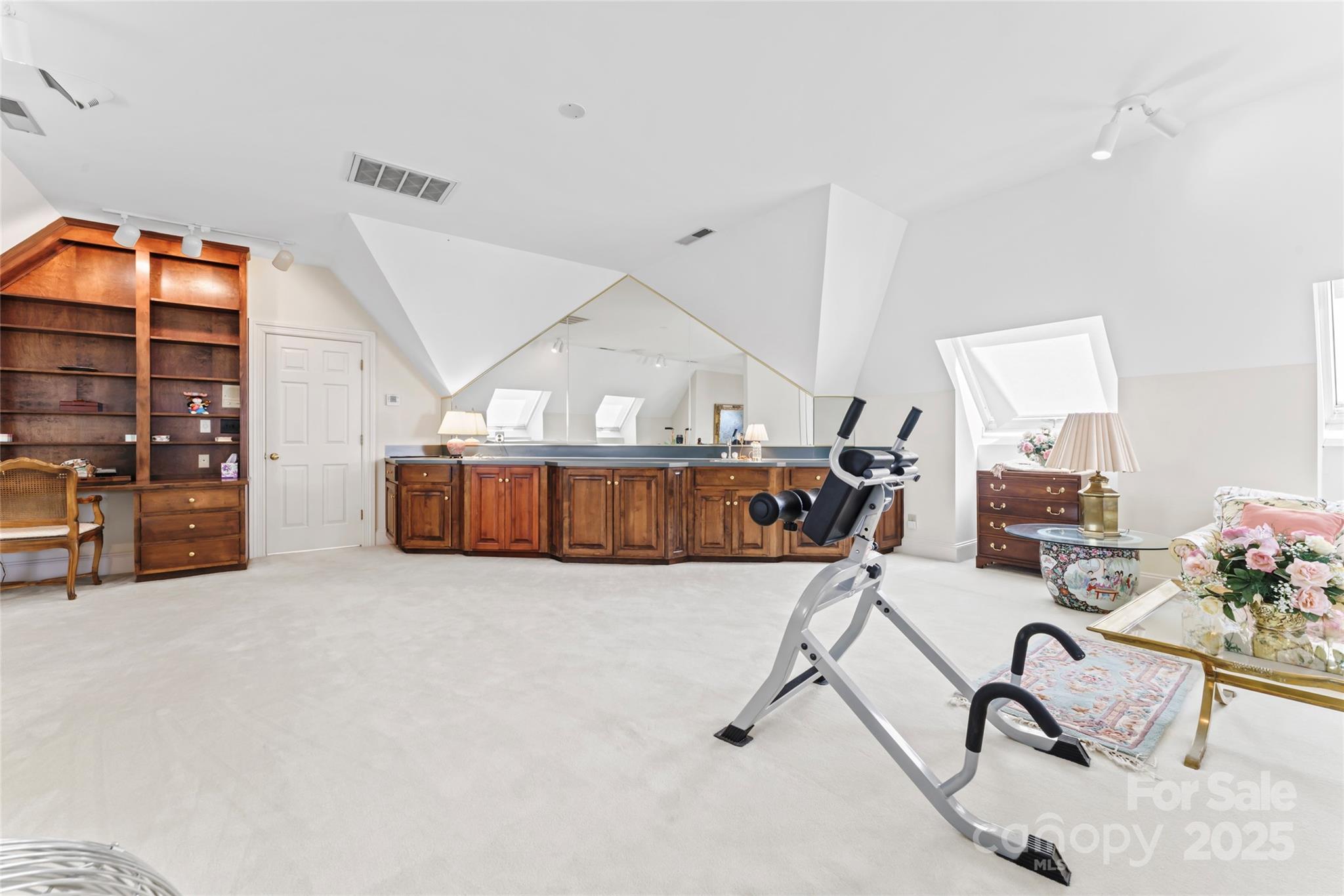 Seven Eagles - Residential