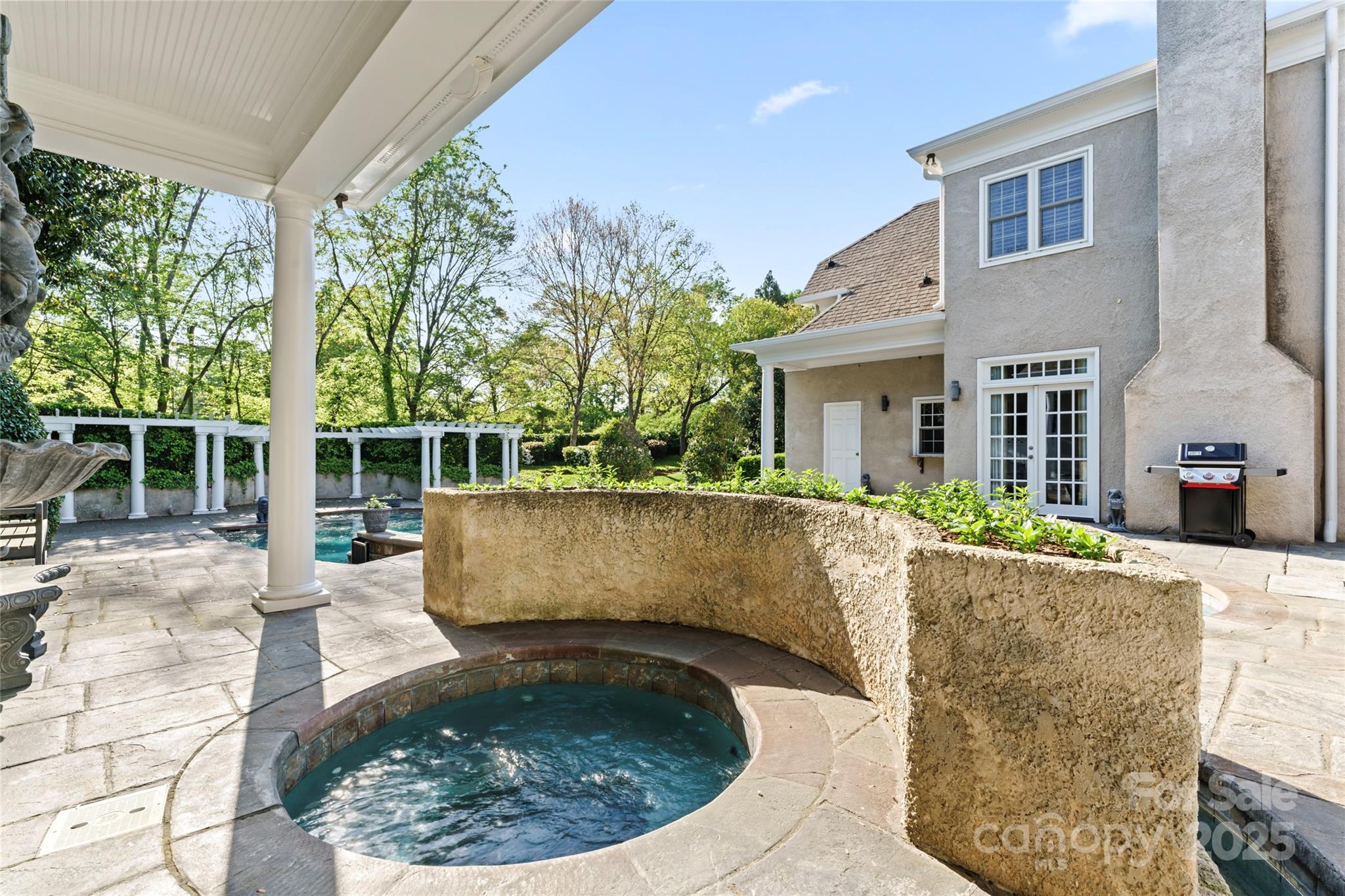 Seven Eagles - Residential