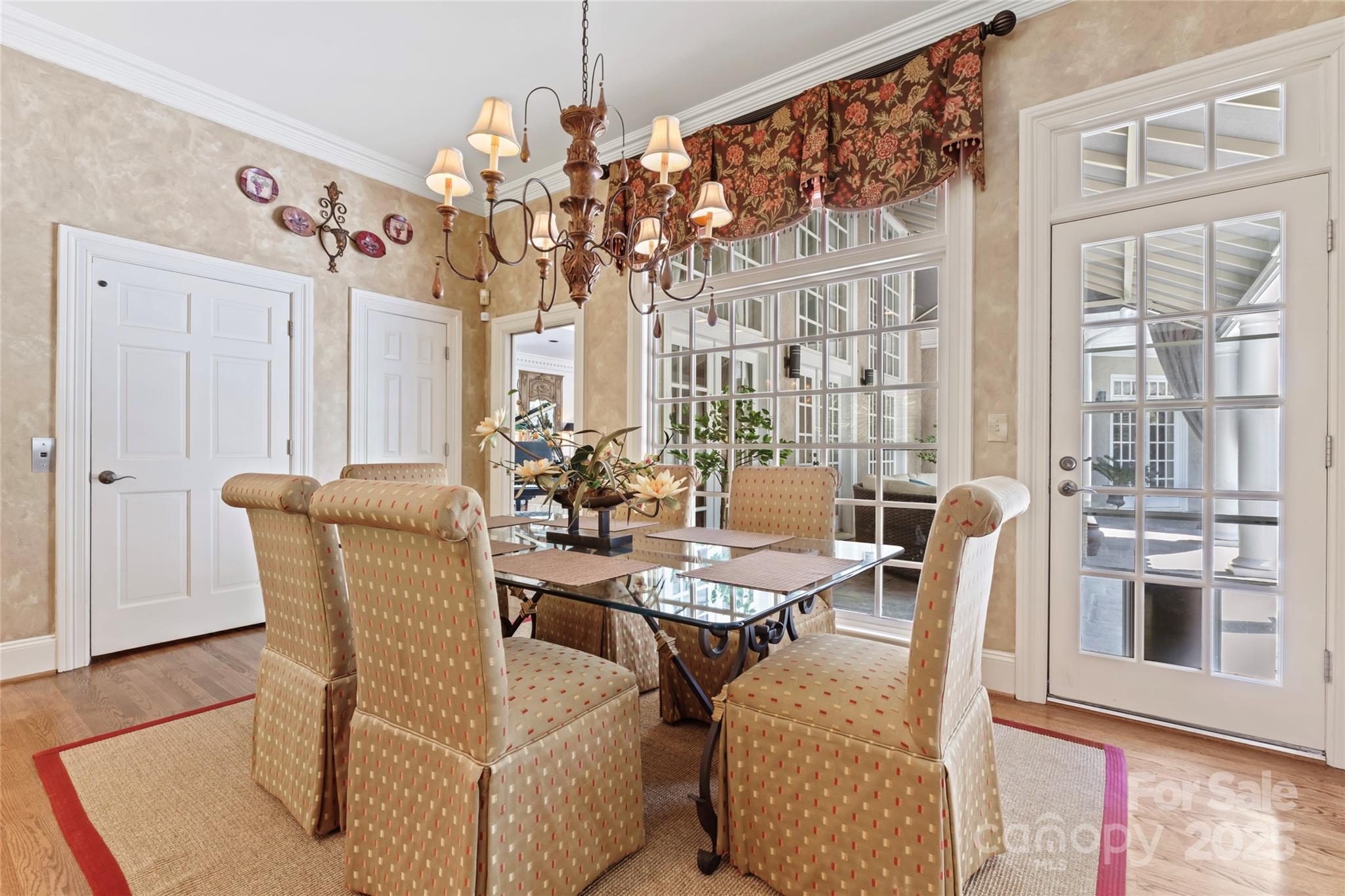 Seven Eagles - Residential