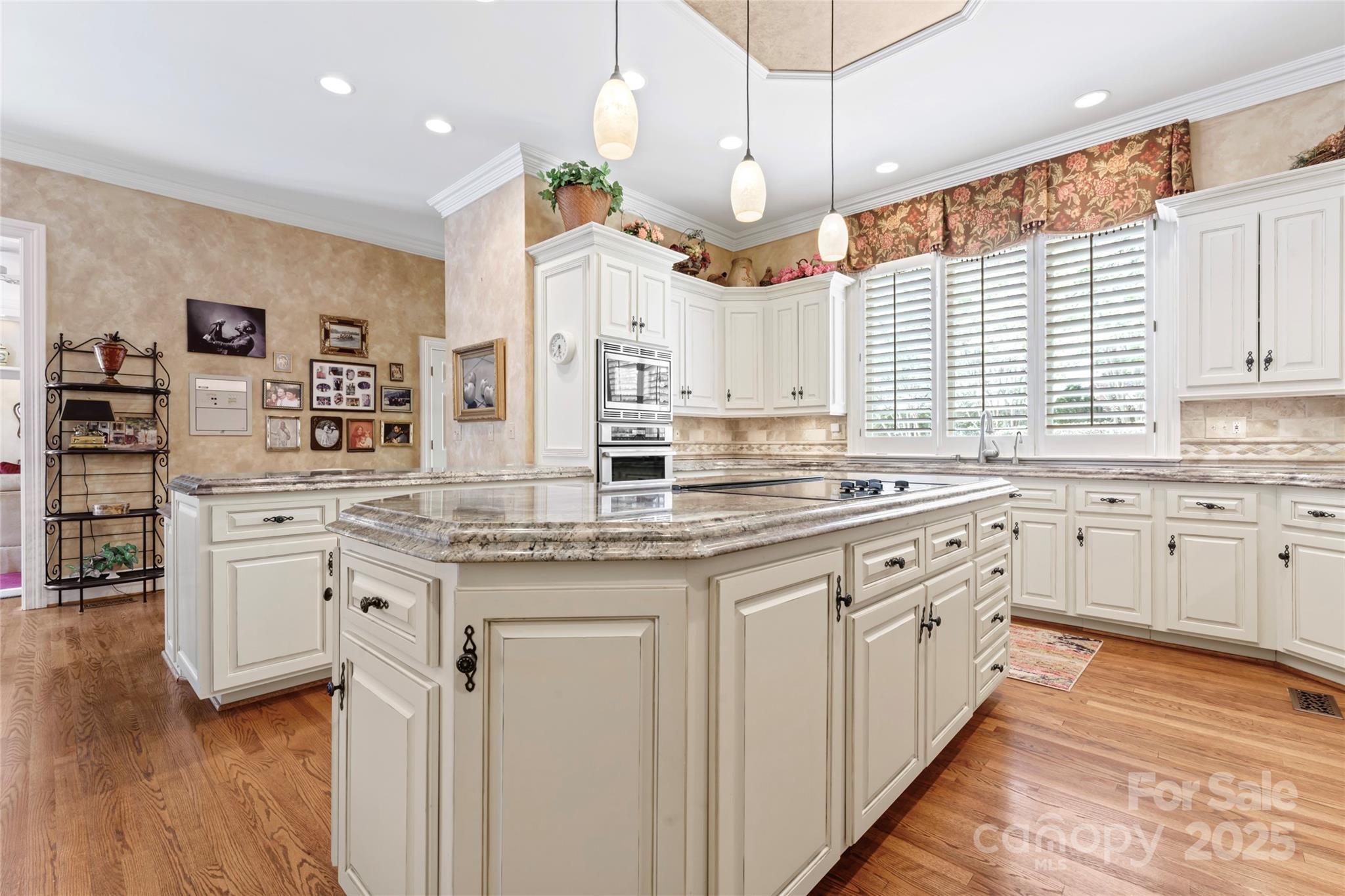 Seven Eagles - Residential