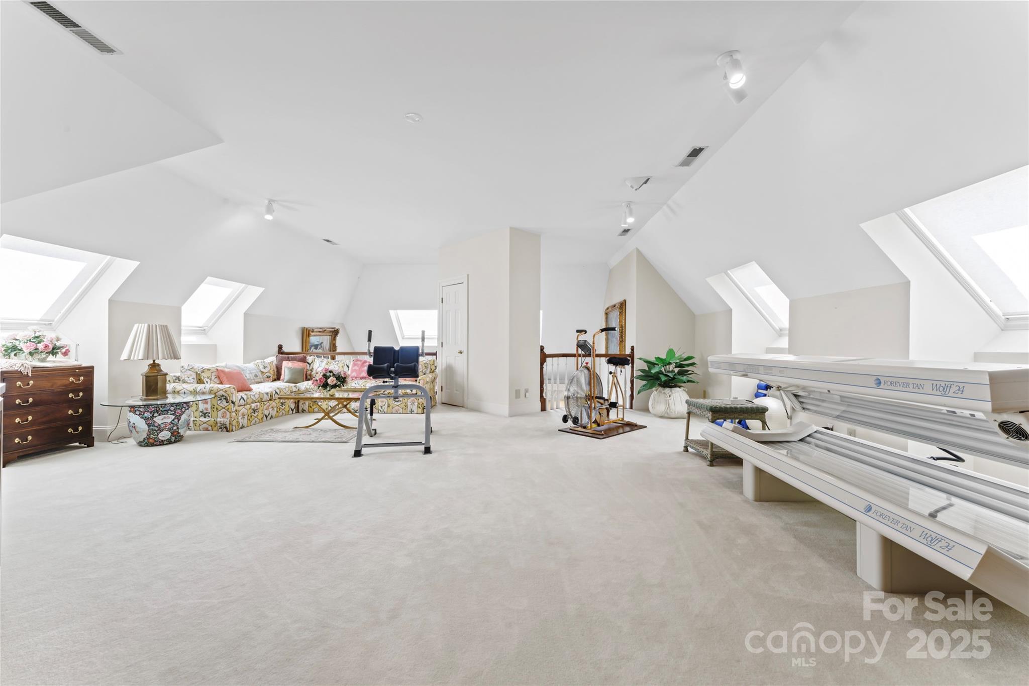 Seven Eagles - Residential