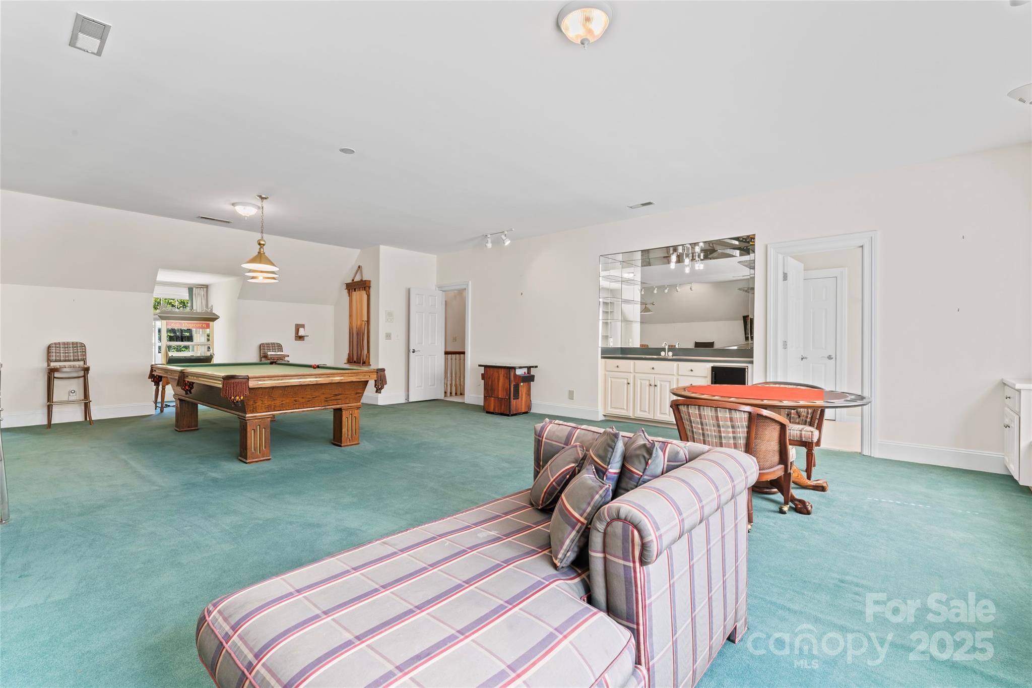 Seven Eagles - Residential