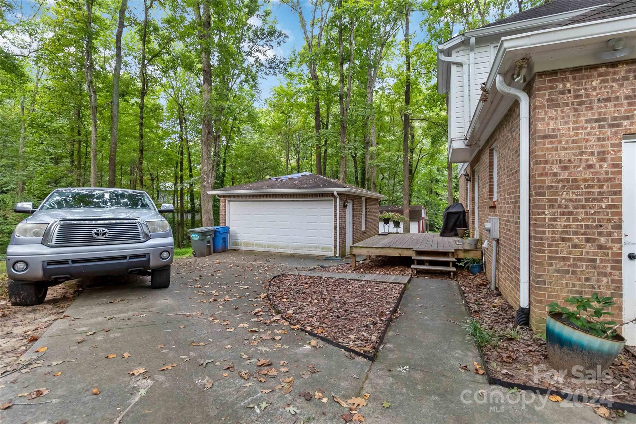 Tarawoods - Residential