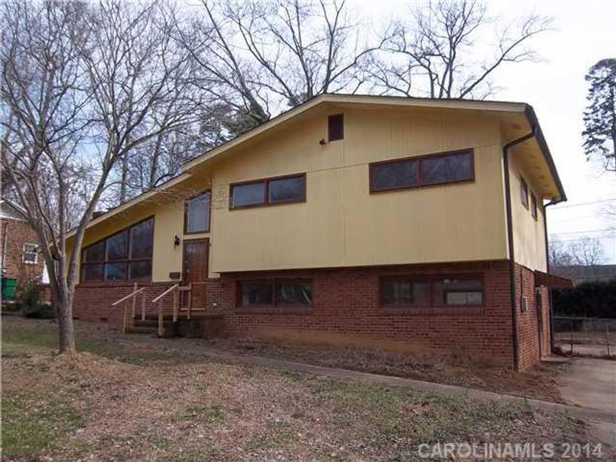 REDUCED!!  LARGE HOUSE WITH LOTS OF SPACE! LARGE UNF. BONUS ROOM ON LOWER LEVEL, PLUS 4TH BR! GOOD FIXER-UPPER AND HAS A SCREENED PORCH. All info is subject to buyer agent verification. See instructions below for submitting offers and check attachments. No HVAC